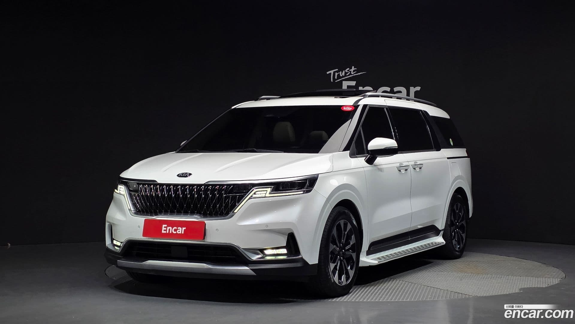 Main__Slider__Photo:Canival Kia 2020.11-0