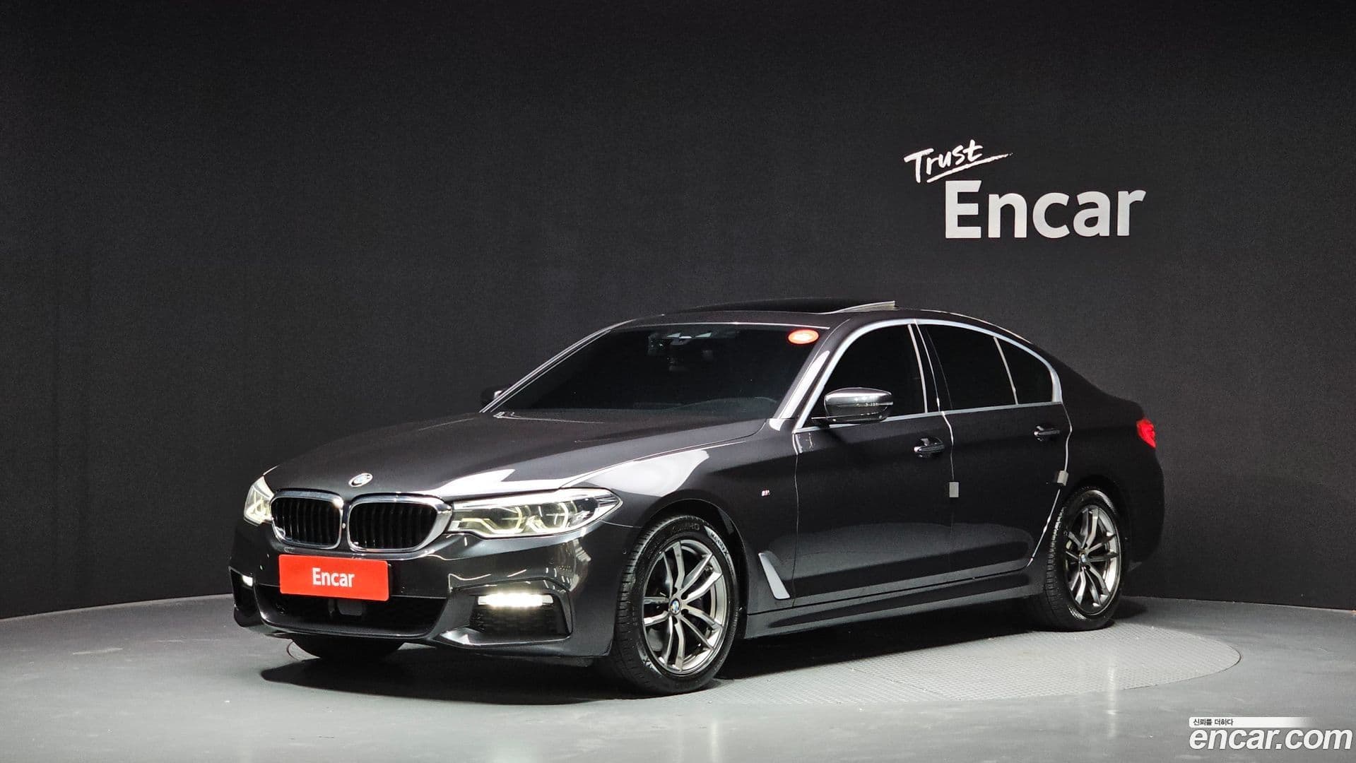 Main__Slider__Photo:5-Series BMW 2017.11-0