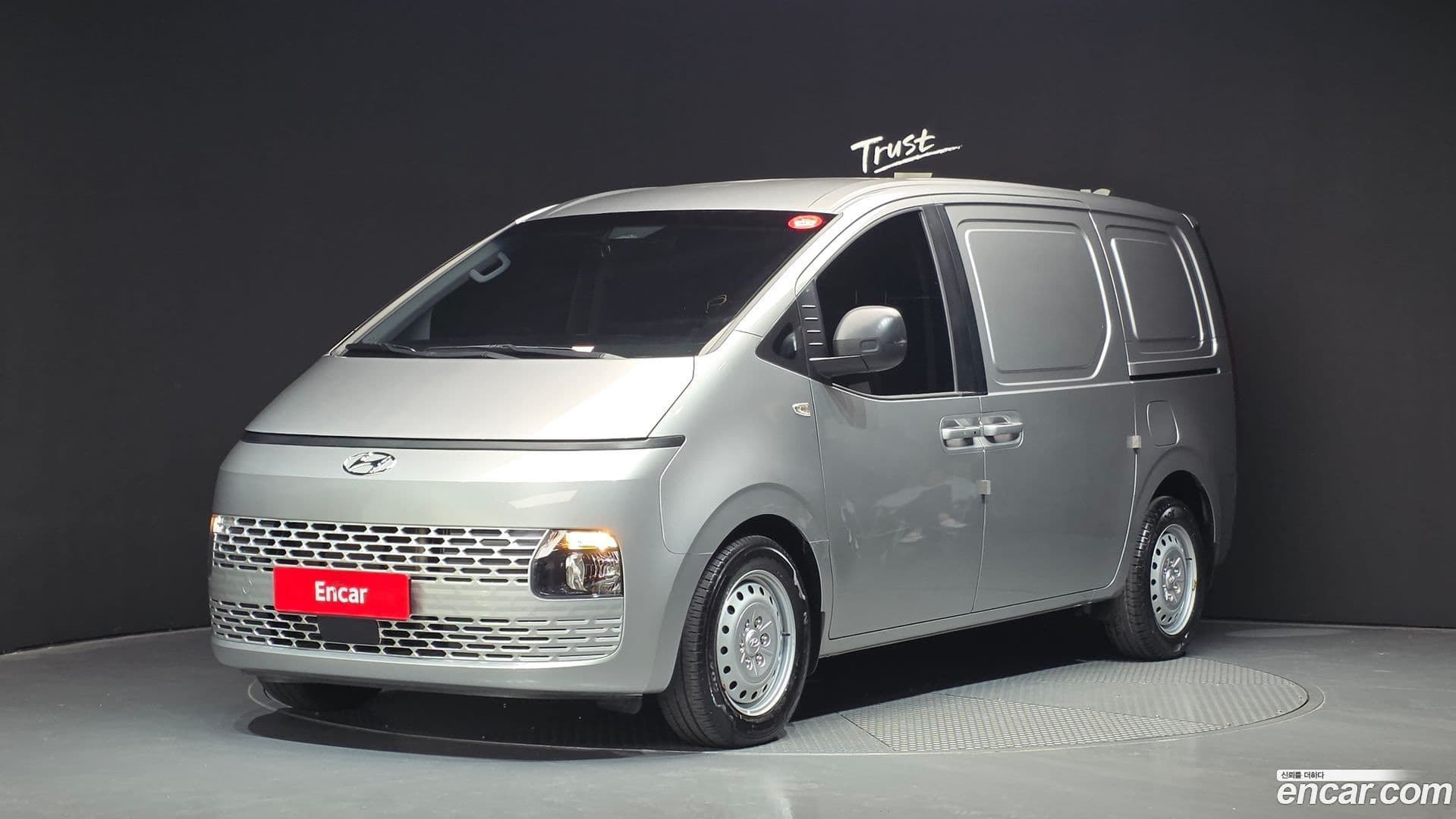 Main__Slider__Photo:Staria Hyundai 2022.0-0