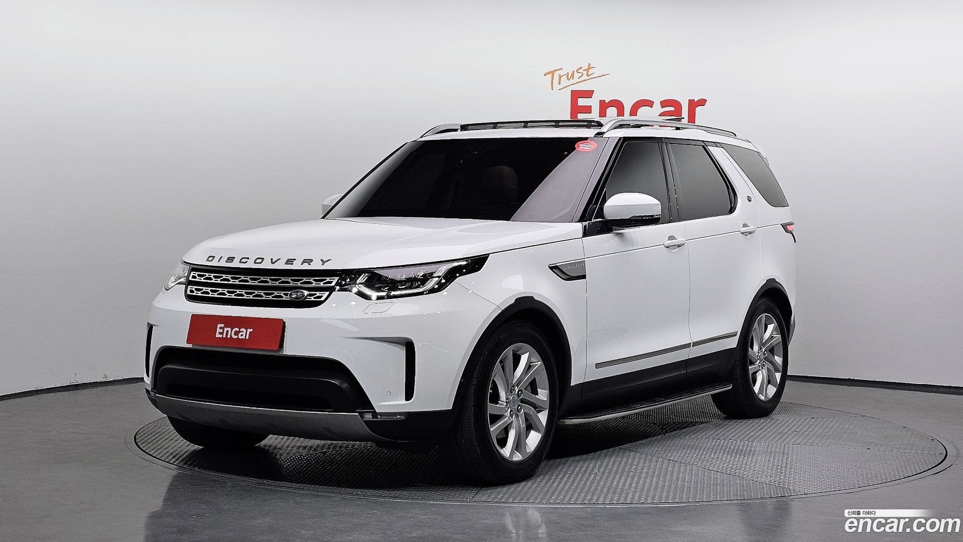 Main__Slider__Photo:Discovery Land Rover 2019.7-0