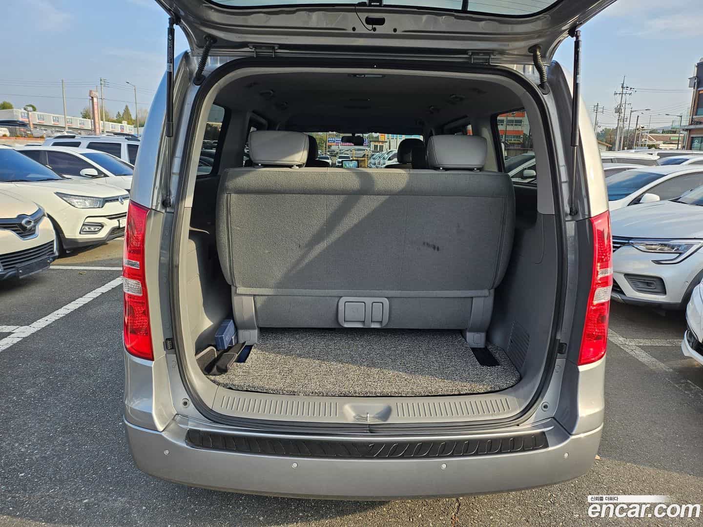 Starex Hyundai 2020.1-INNER-007