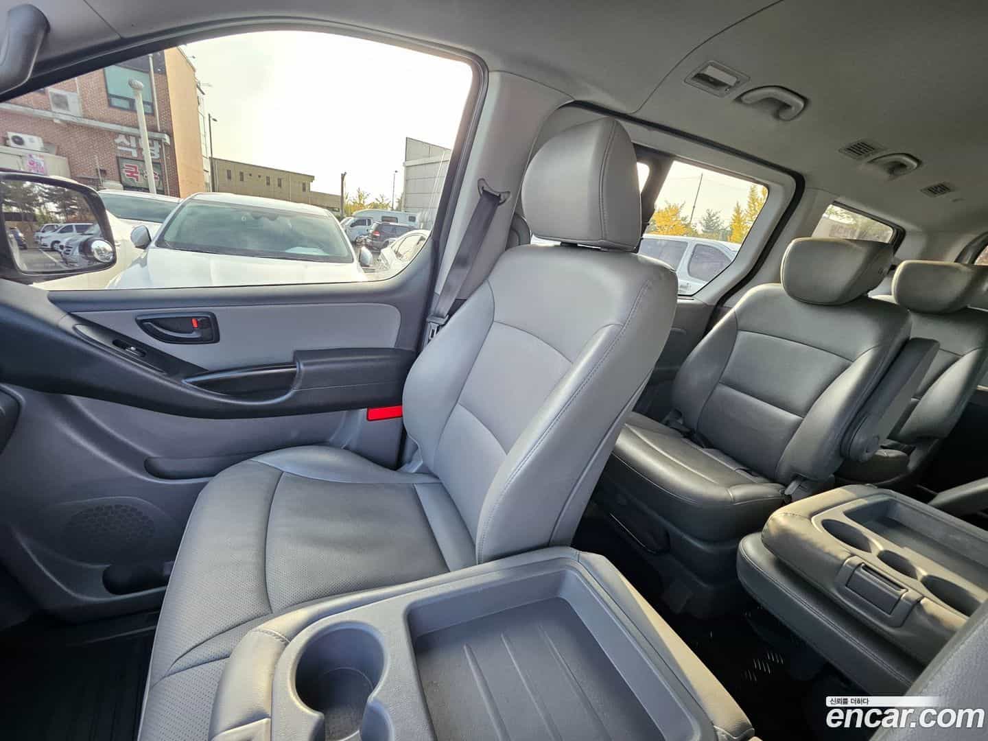 Starex Hyundai 2020.1-OPTION-021