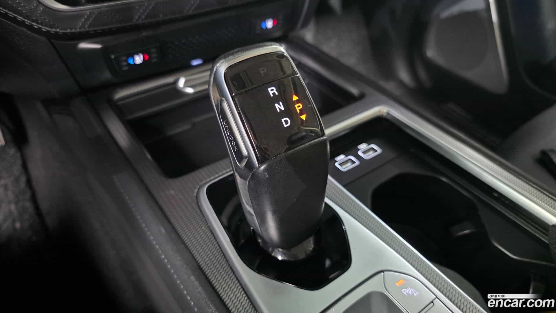 Rexton KG Mobility 2021.8-INNER-009