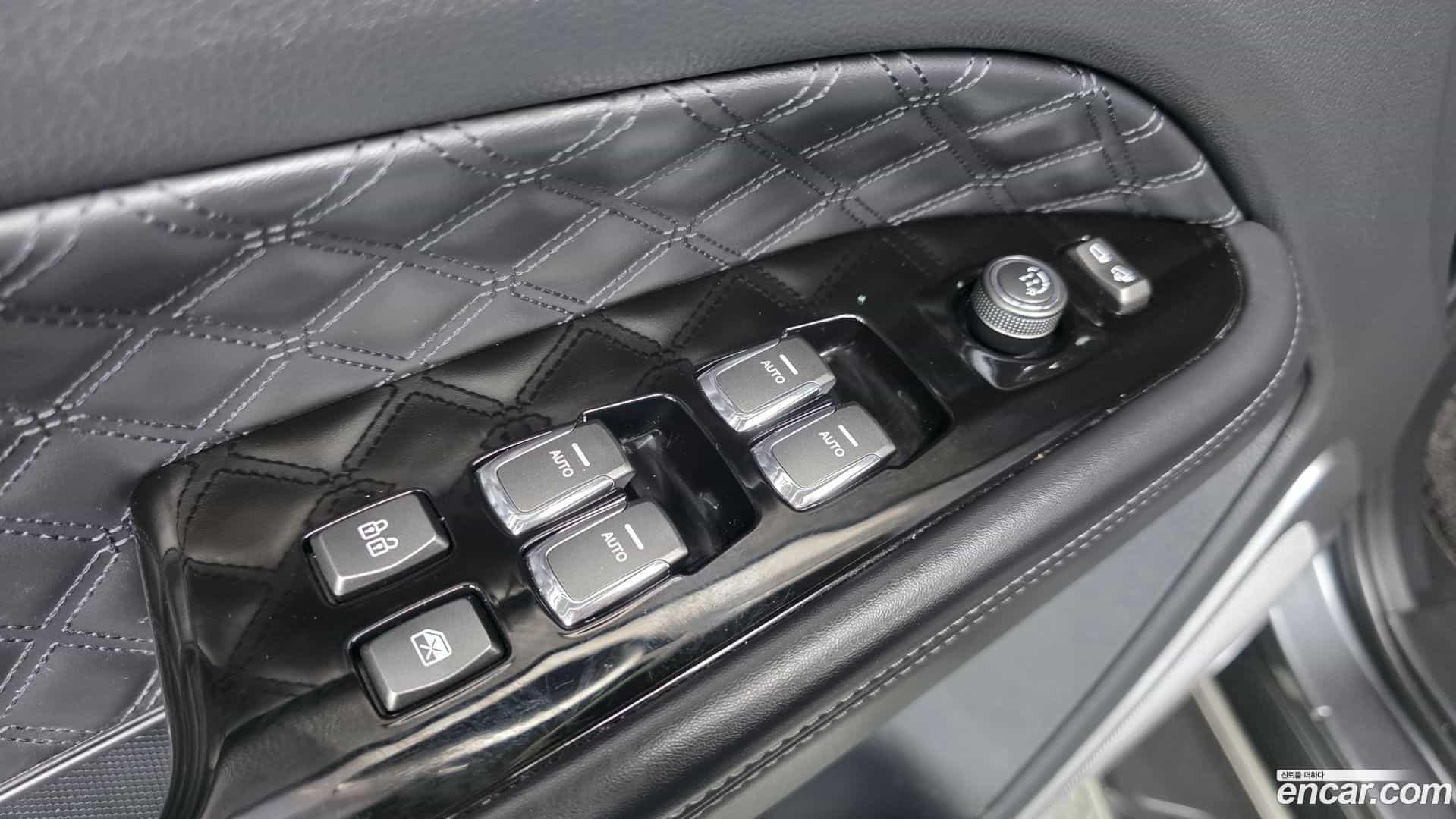 Rexton KG Mobility 2021.8-OPTION-016