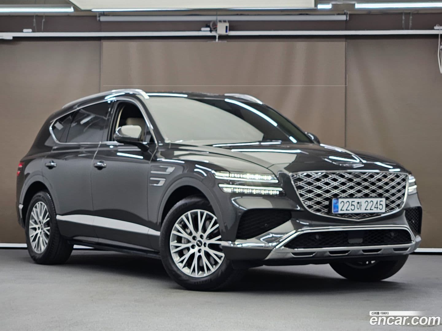 Main__Slider__Photo:GV80 Genesis 2025.0-0