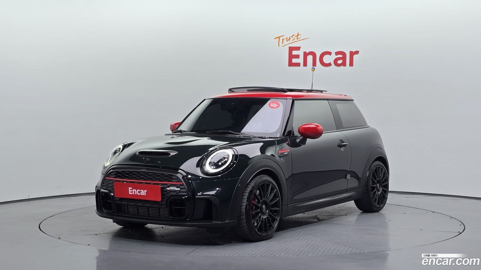 Main__Slider__Photo:Cooper Mini 2023.10-0