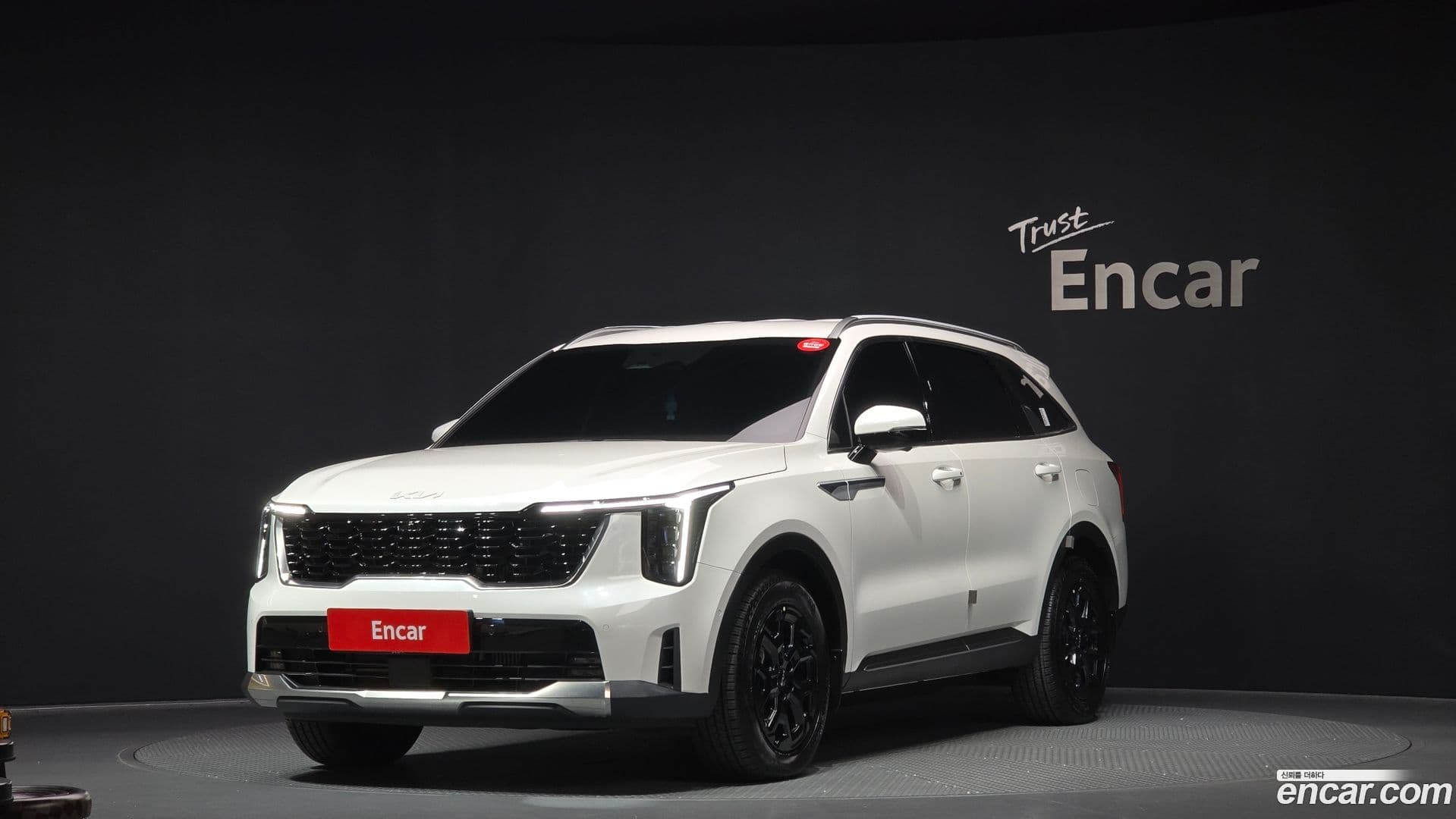 Main__Slider__Photo:Sorento Kia 2023.8-0