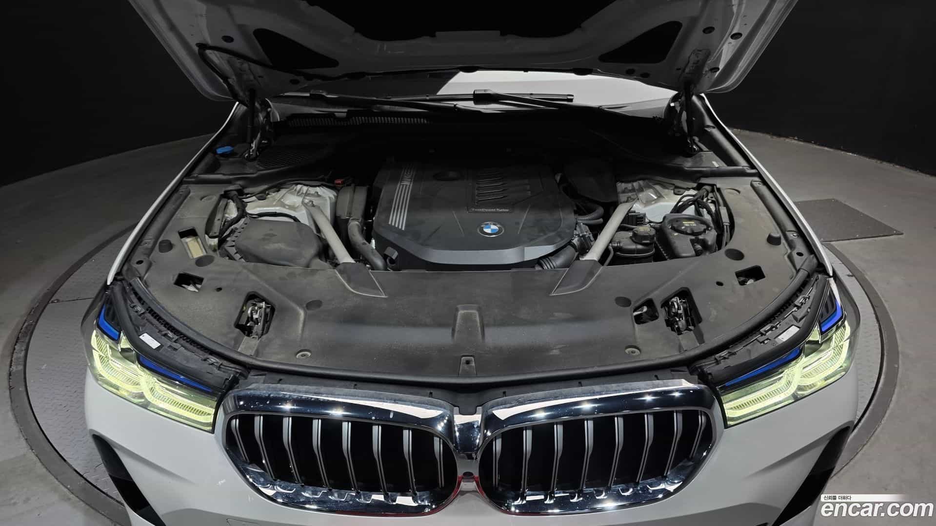 Gran Turismo BMW 2022.0-INNER-006