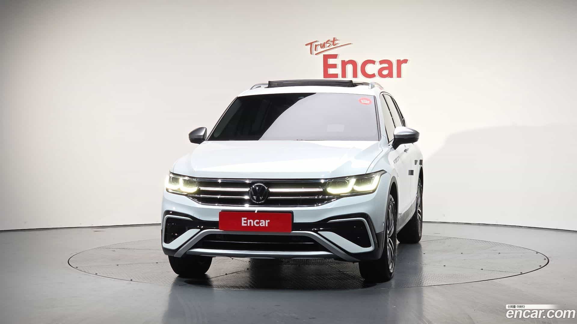 Tiguan Volkswagen 2023.11-OUTER-003