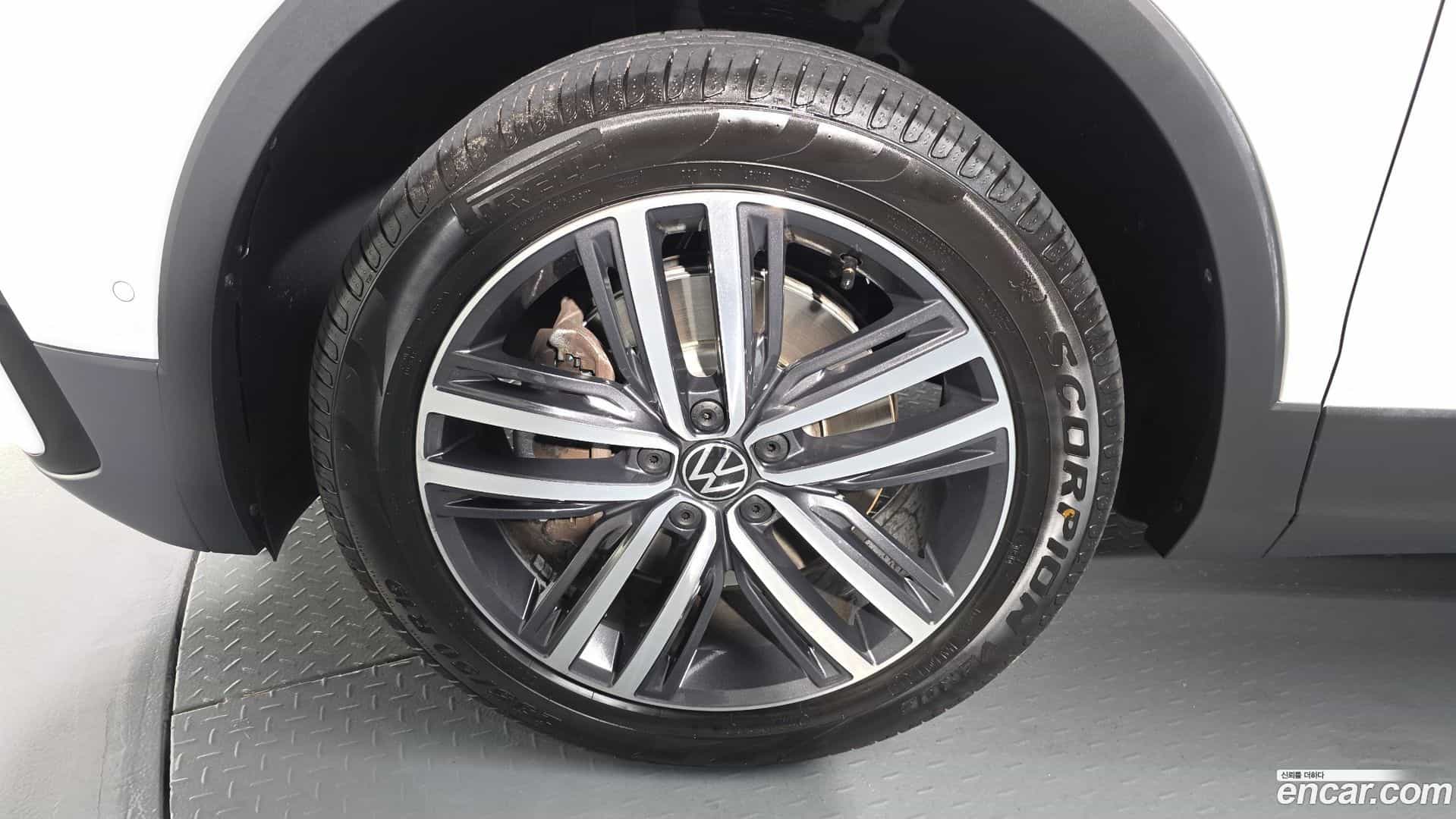Tiguan Volkswagen 2023.11-OUTER-005