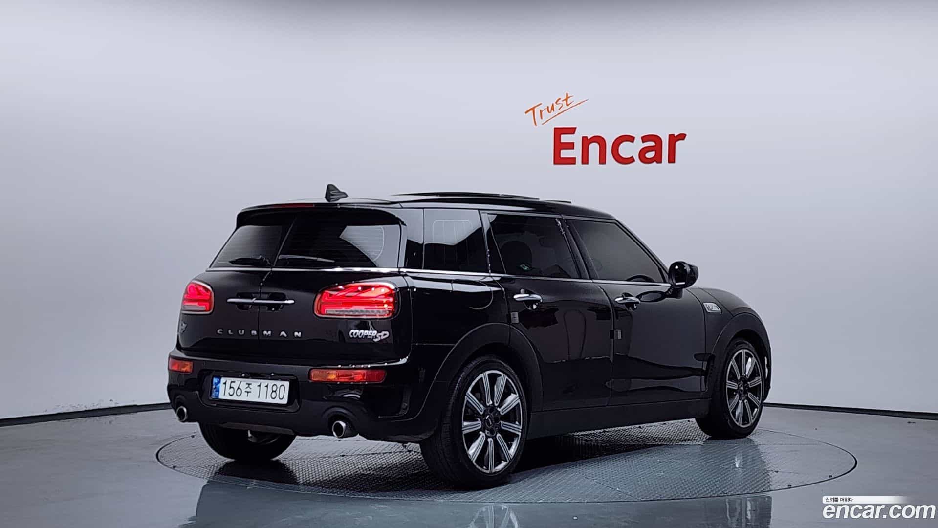 Clubman Mini 2020.5-OUTER-002