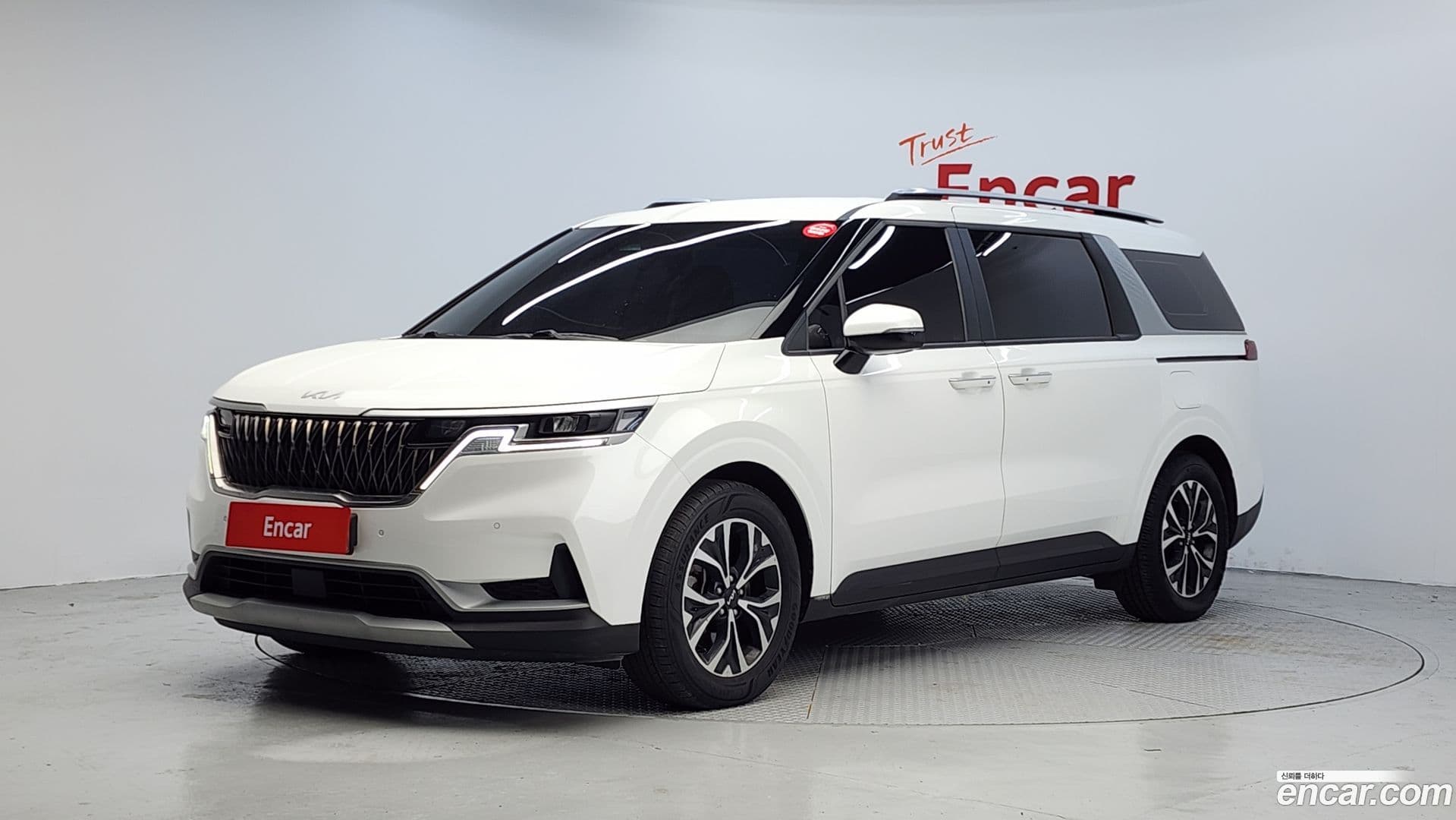 Main__Slider__Photo:Canival Kia 2022.3-0
