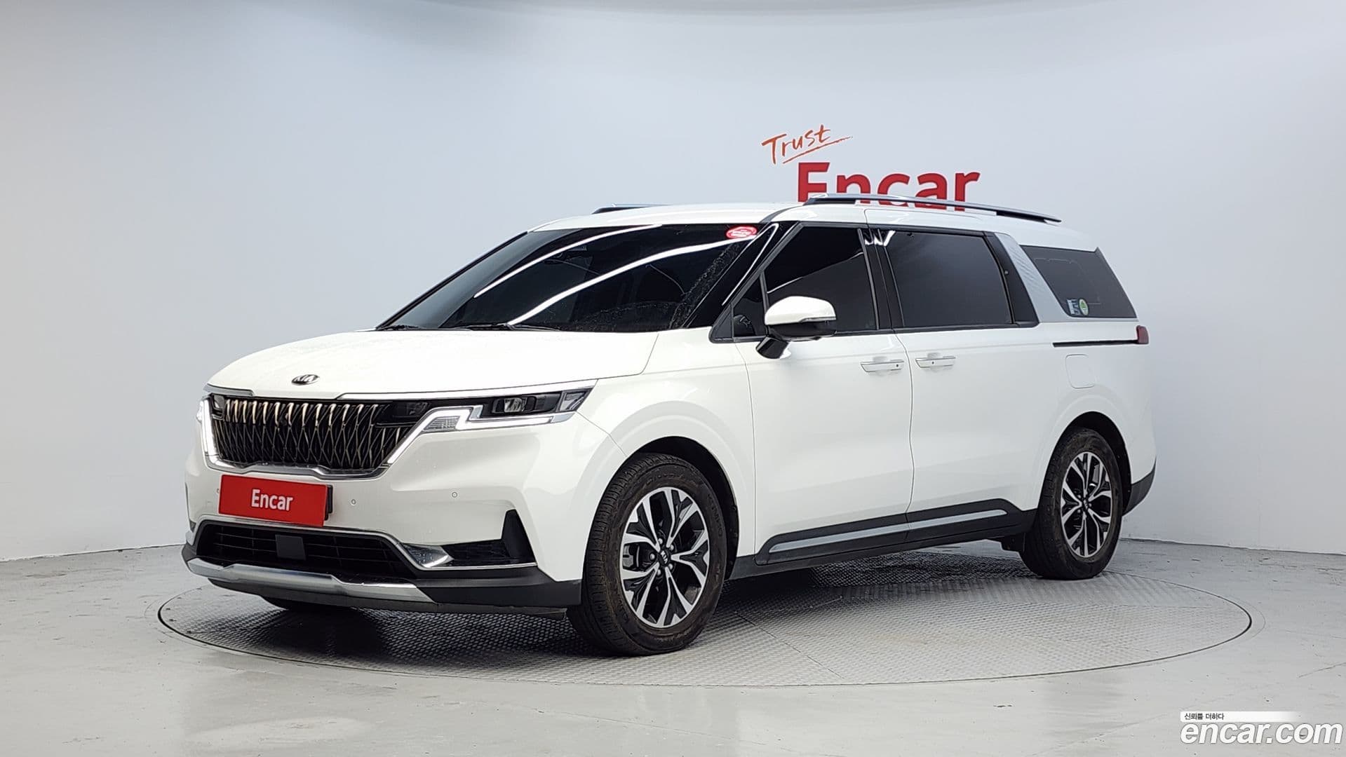 Main__Slider__Photo:Canival Kia 2020.9-0