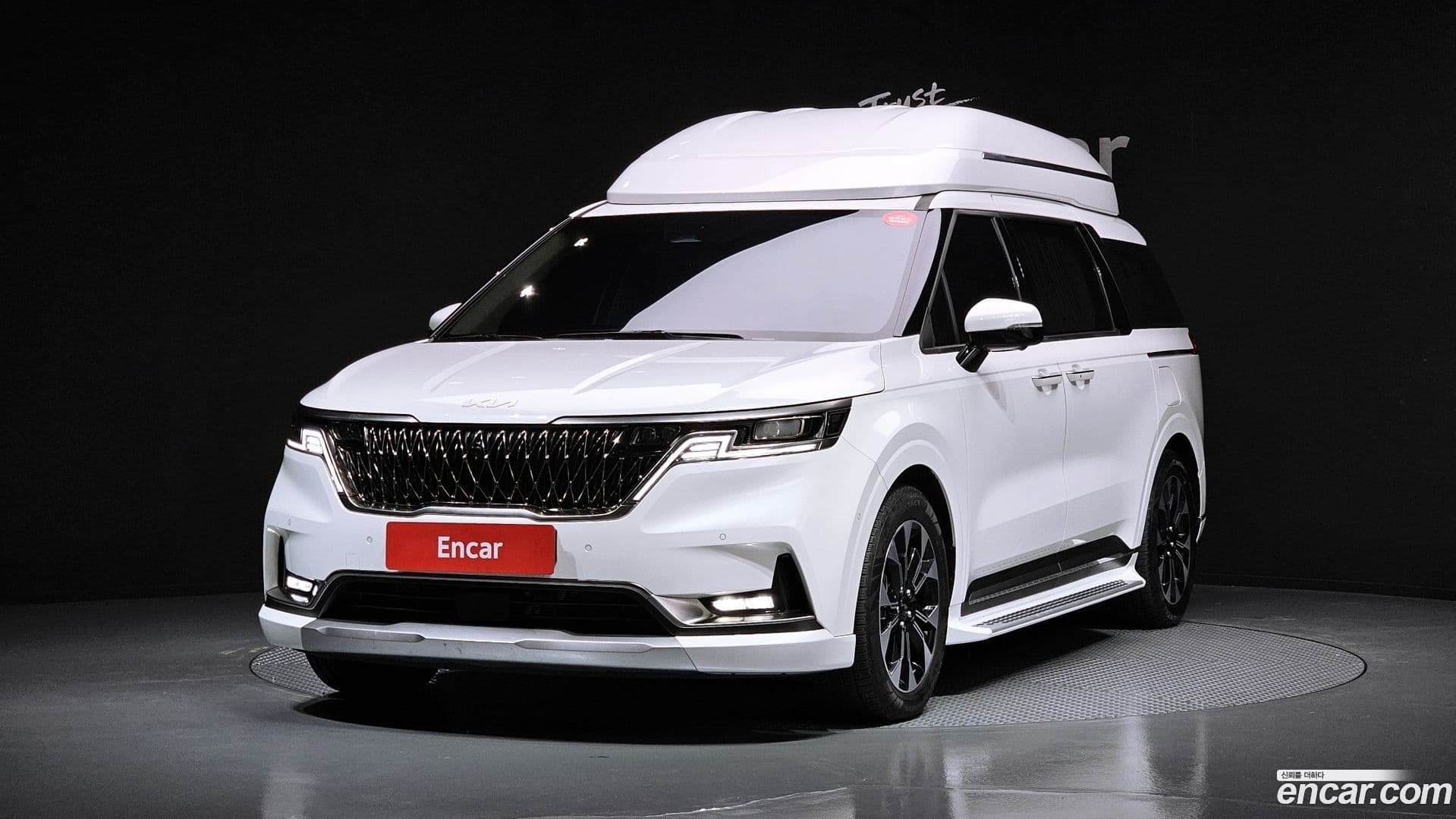 Main__Slider__Photo:Canival Kia 2023.4-0