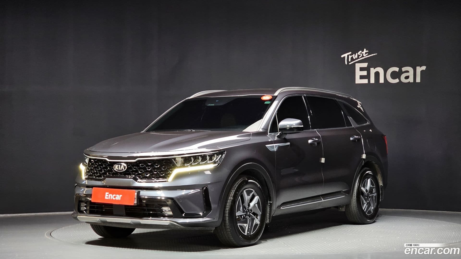 Main__Slider__Photo:Sorento Kia 2020.5-0