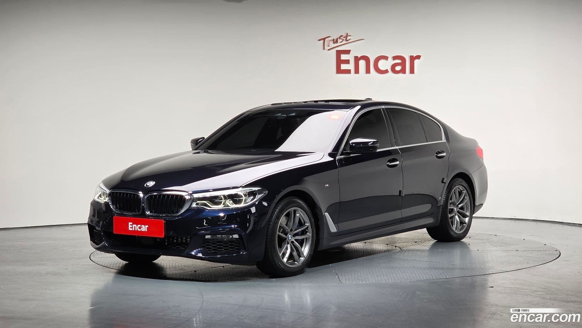 Main__Slider__Photo:5-Series BMW 2017.10-0
