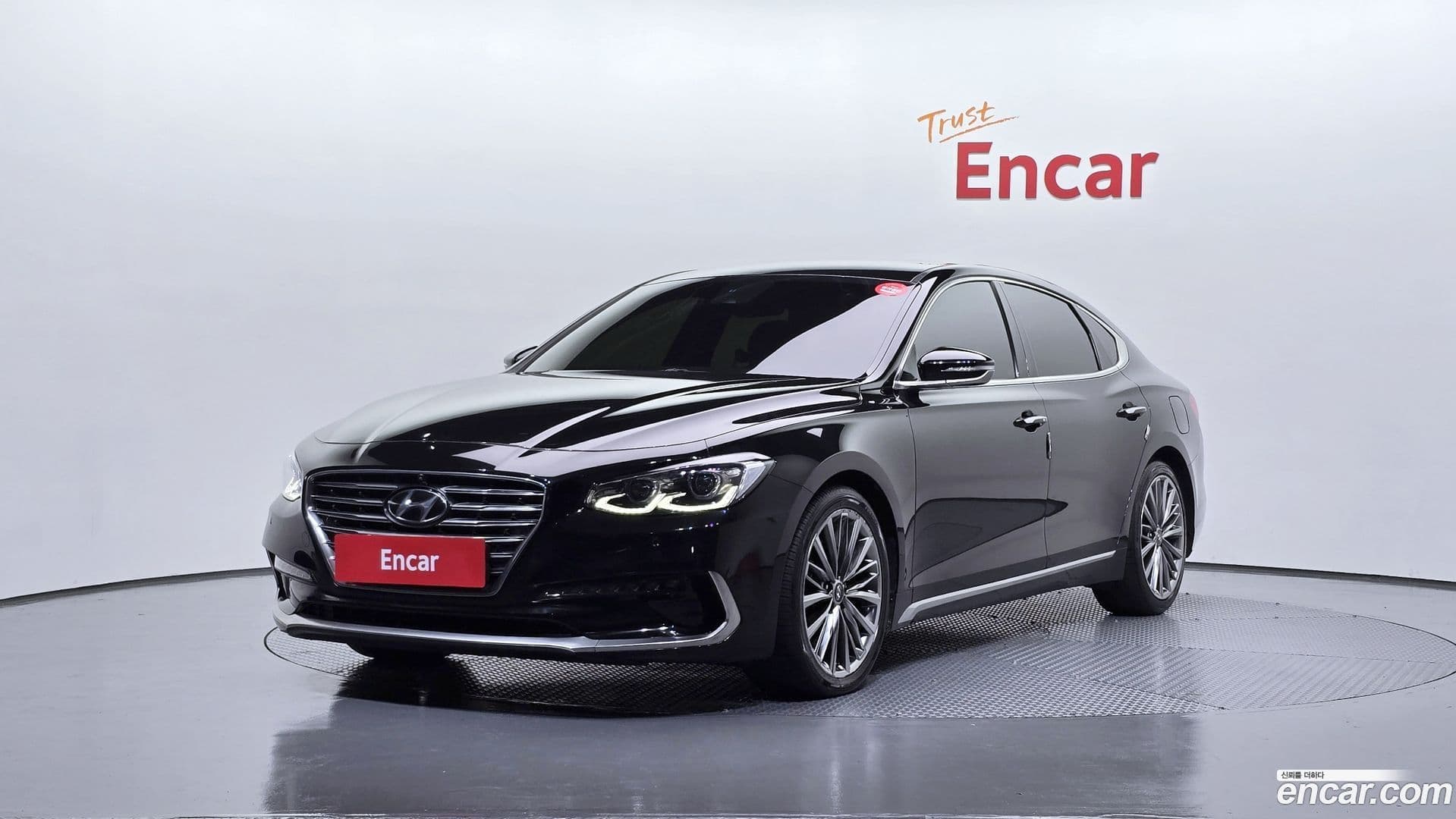 Main__Slider__Photo:Grandeur Hyundai 2017.8-0