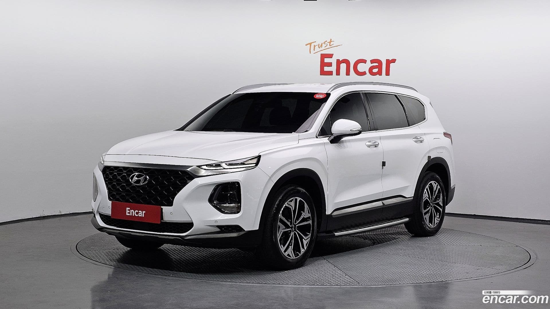 Main__Slider__Photo:Santafe Hyundai 2018.6-0