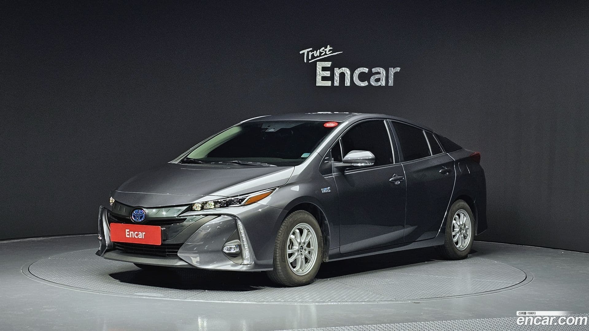 Main__Slider__Photo:Prius Toyota 2020.11-0