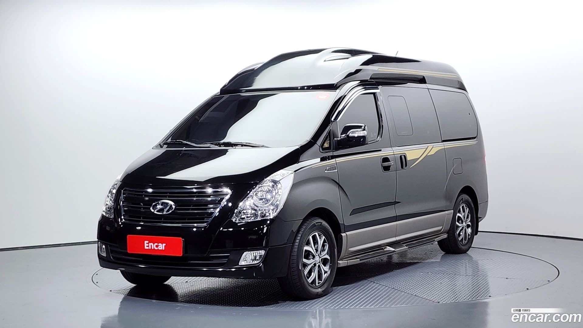 Main__Slider__Photo:Starex Hyundai 2017.9-0