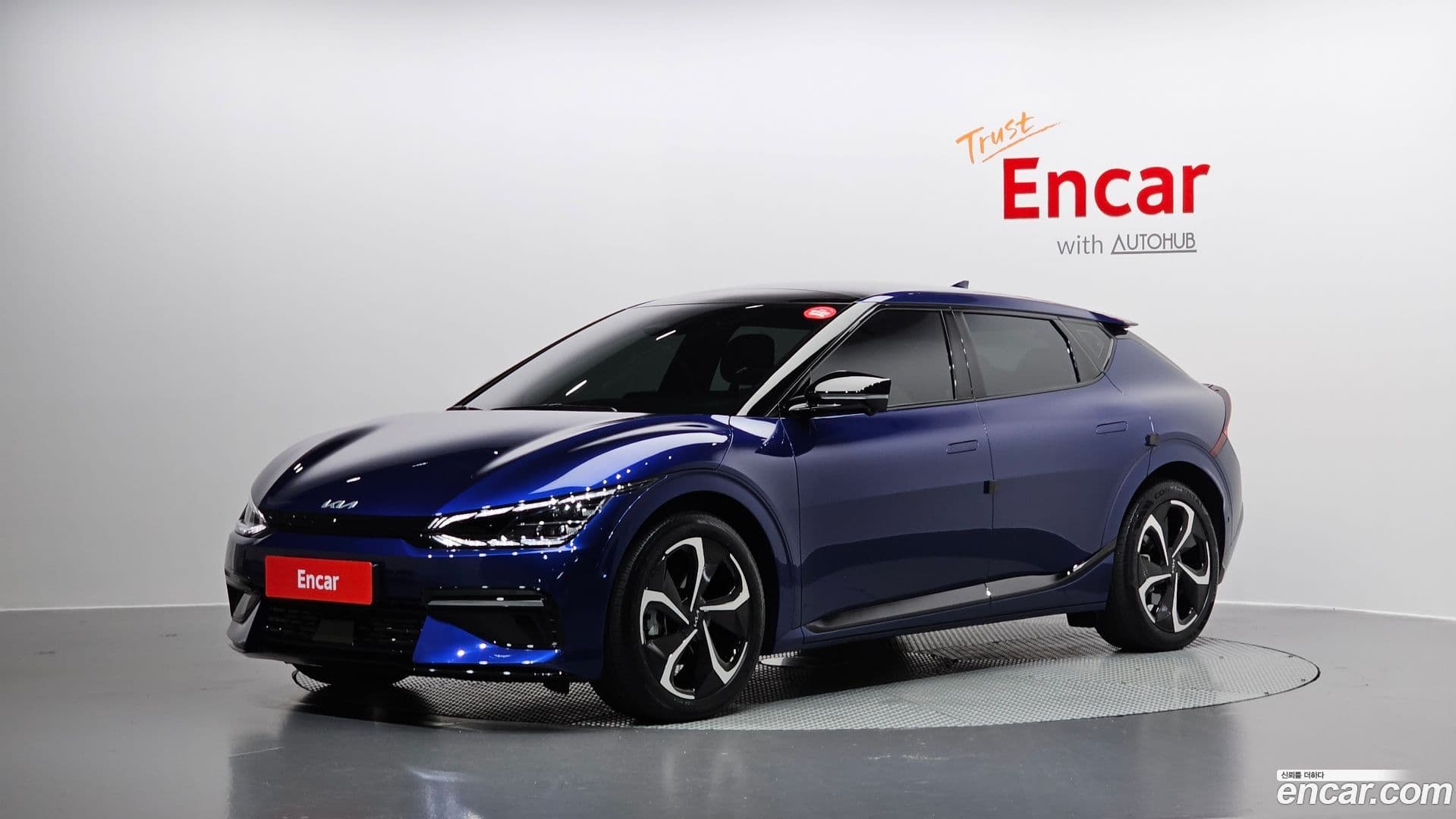 Main__Slider__Photo:EV6 Kia 2022.11-0