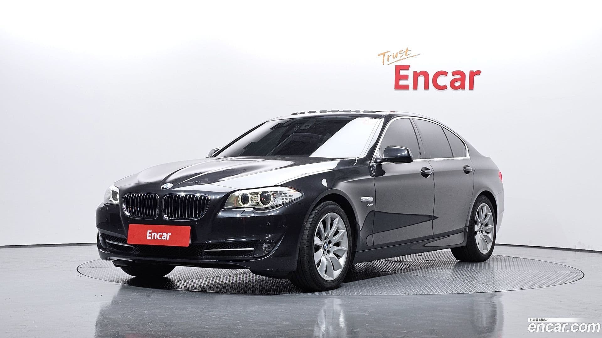 Main__Slider__Photo:5-Series BMW 2012.3-0