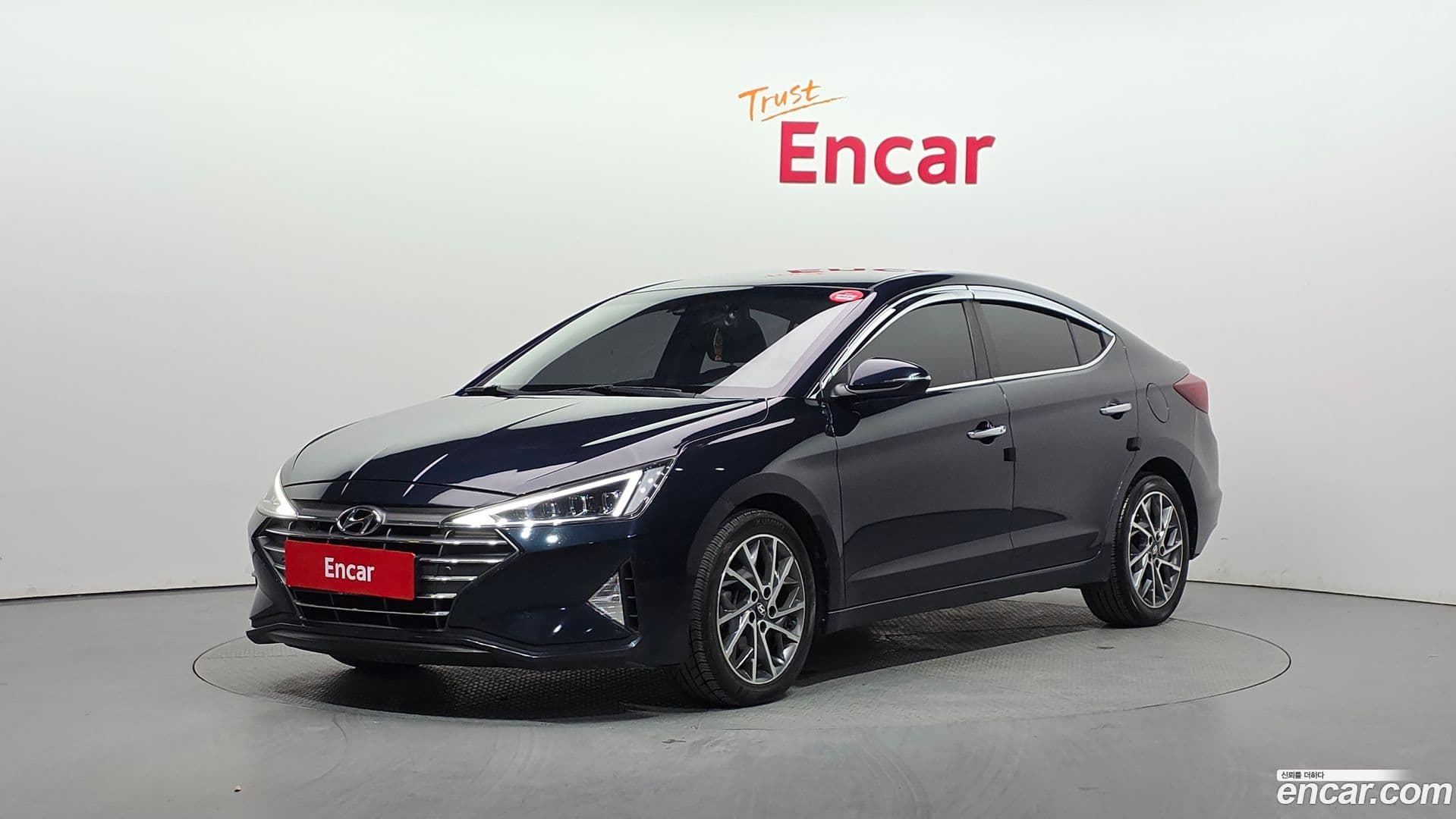 Main__Slider__Photo:AVANTE Hyundai 2018.10-0
