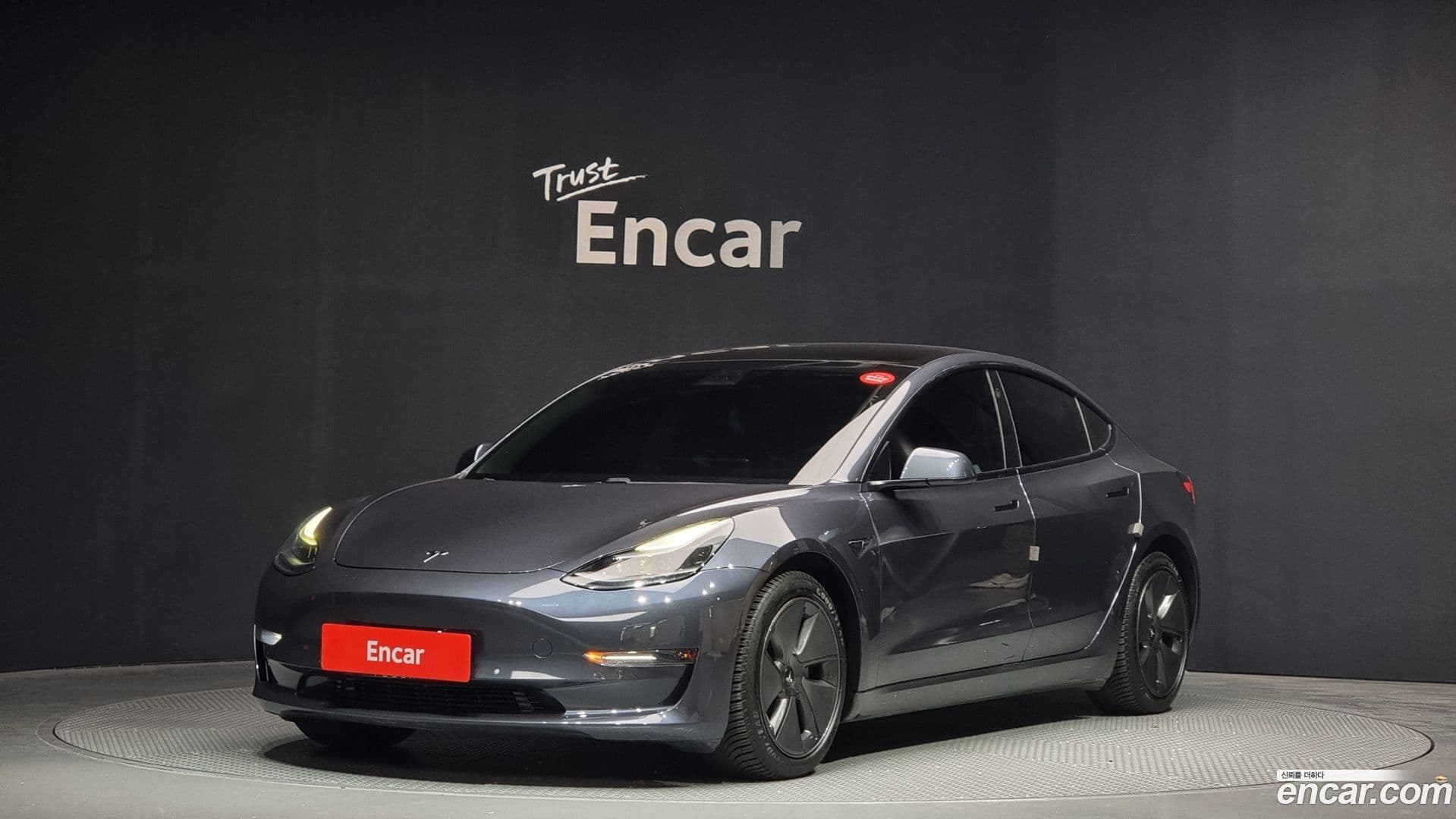 Main__Slider__Photo:Model 3 Tesla 2021.10-0