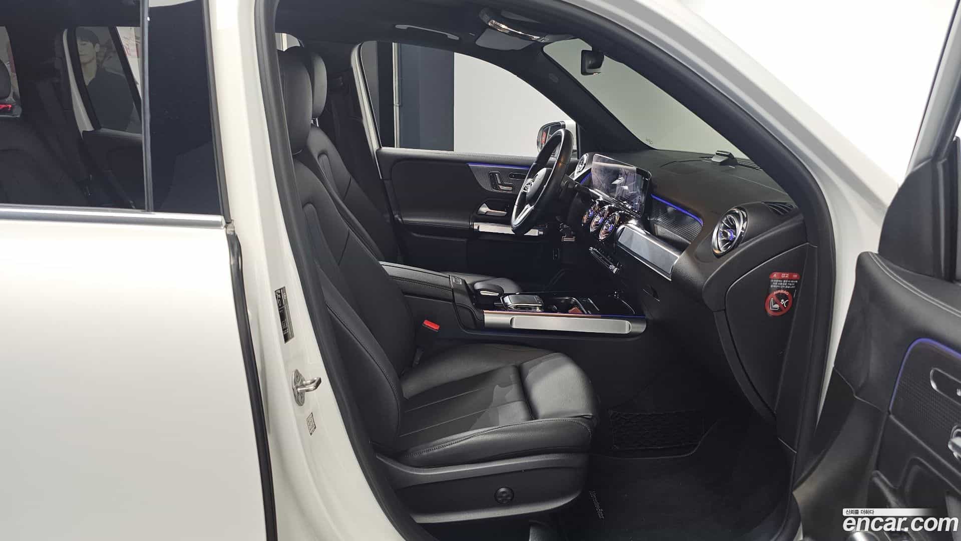 GLB-Class Mercedes-Benz 2020.9-OPTION-015