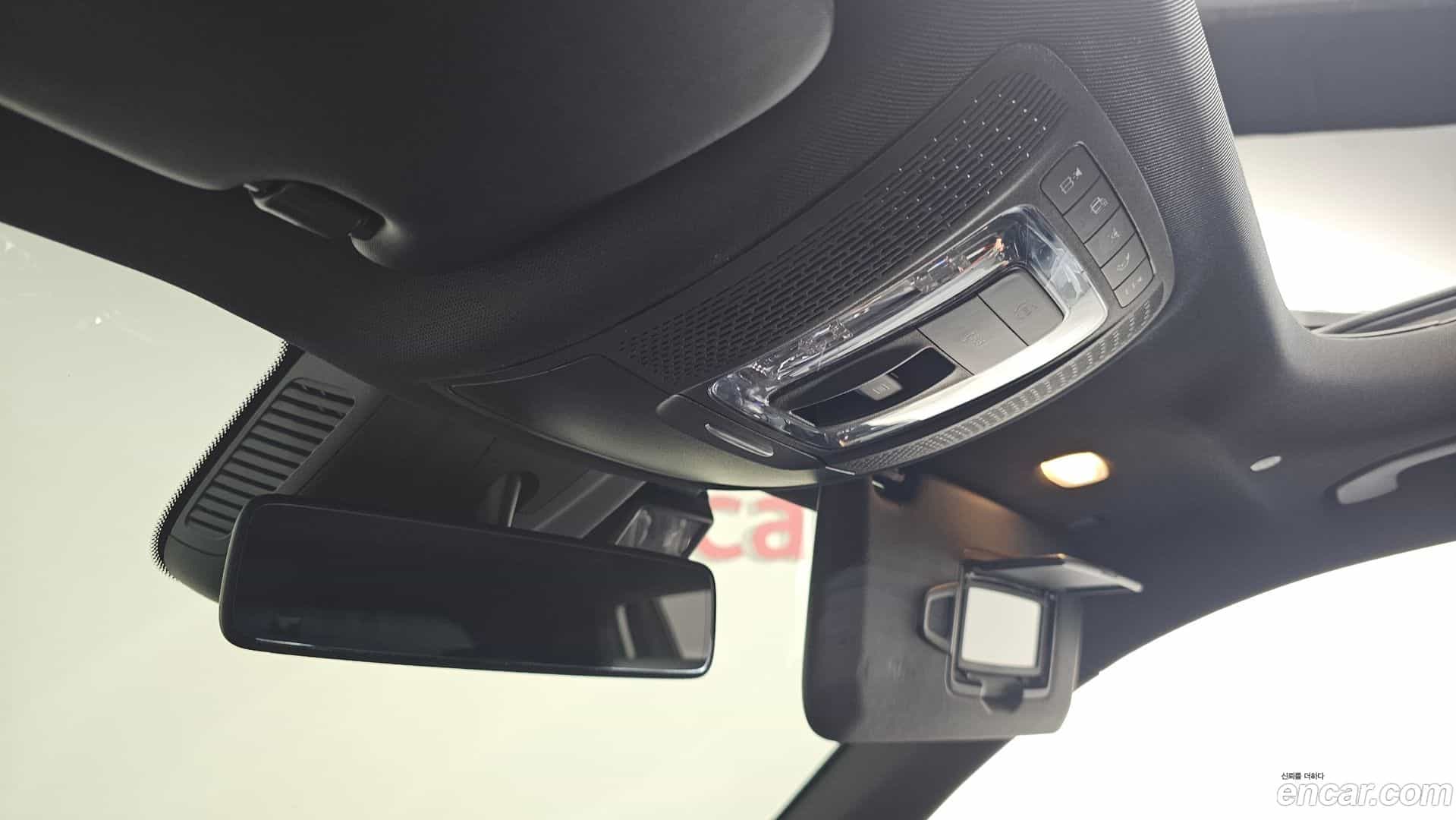 GLB-Class Mercedes-Benz 2020.9-OPTION-021