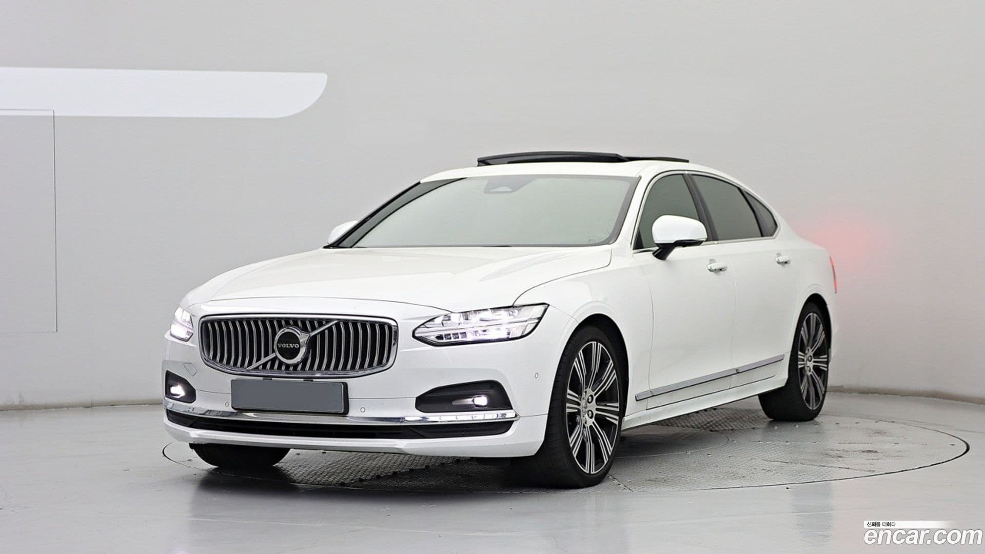 Main__Slider__Photo:S90 Volvo 2023.9-0