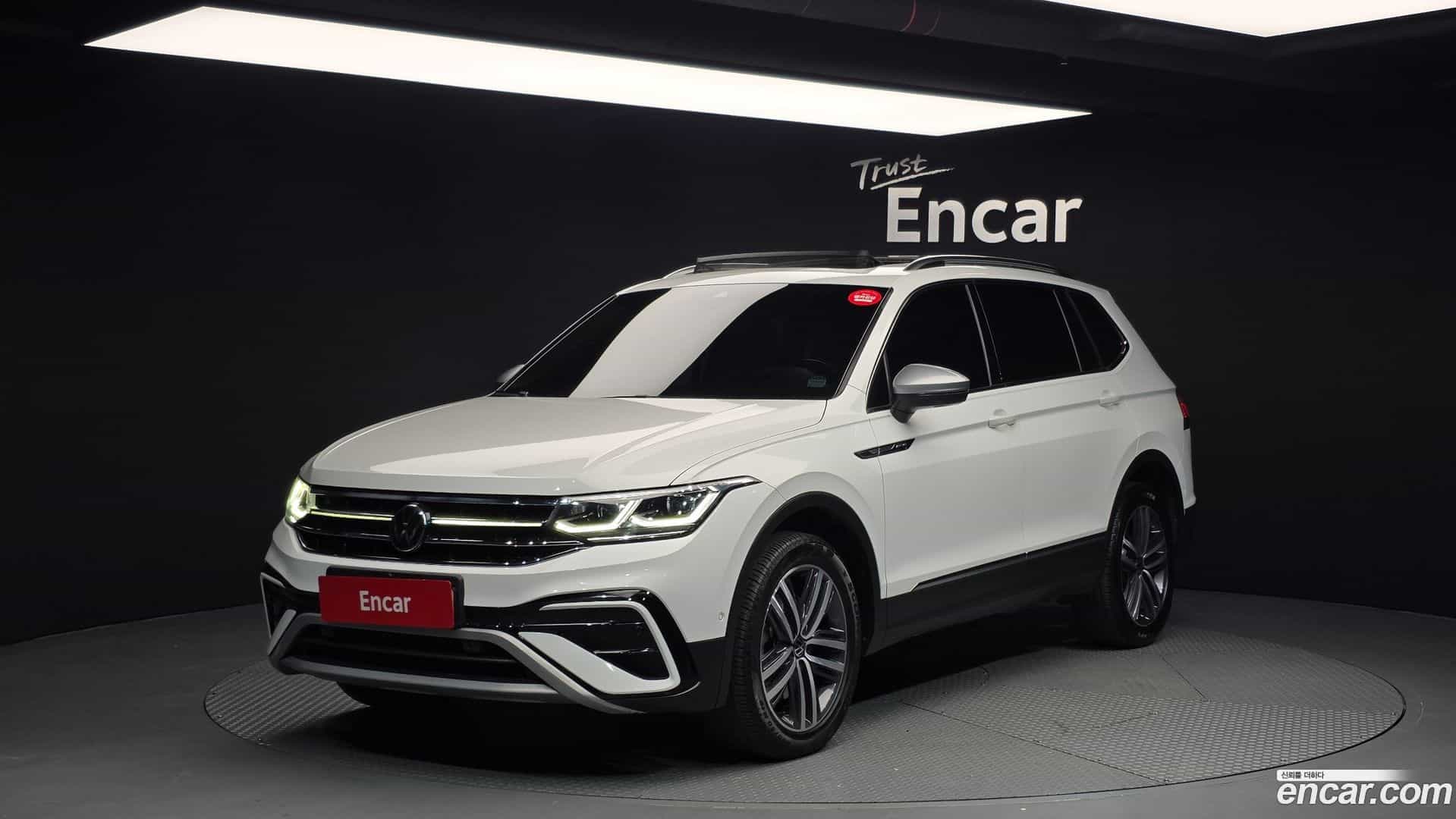 Tiguan Volkswagen 2023.11-OUTER-001