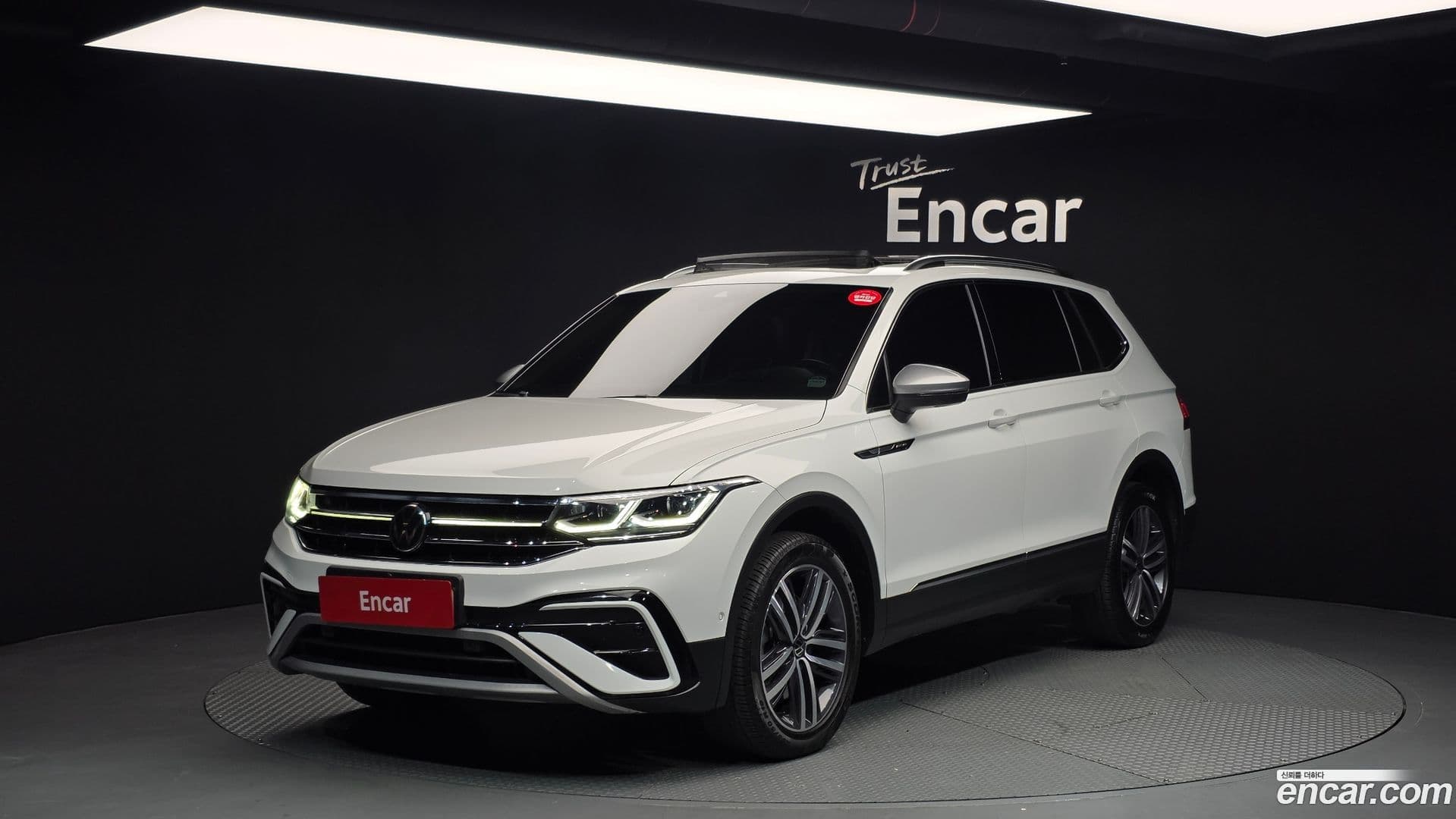 Main__Slider__Photo:Tiguan Volkswagen 2023.11-0