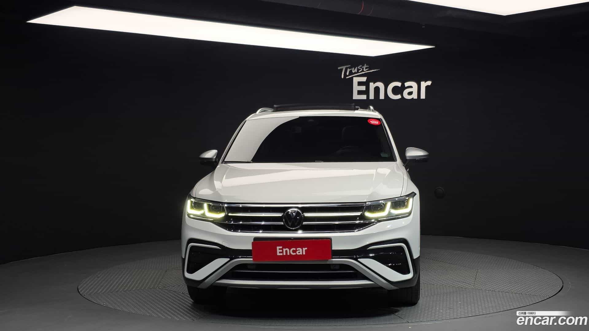 Tiguan Volkswagen 2023.11-OUTER-003