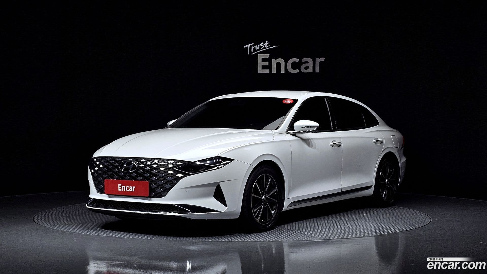Main__Slider__Photo:Grandeur Hyundai 2019.11-0