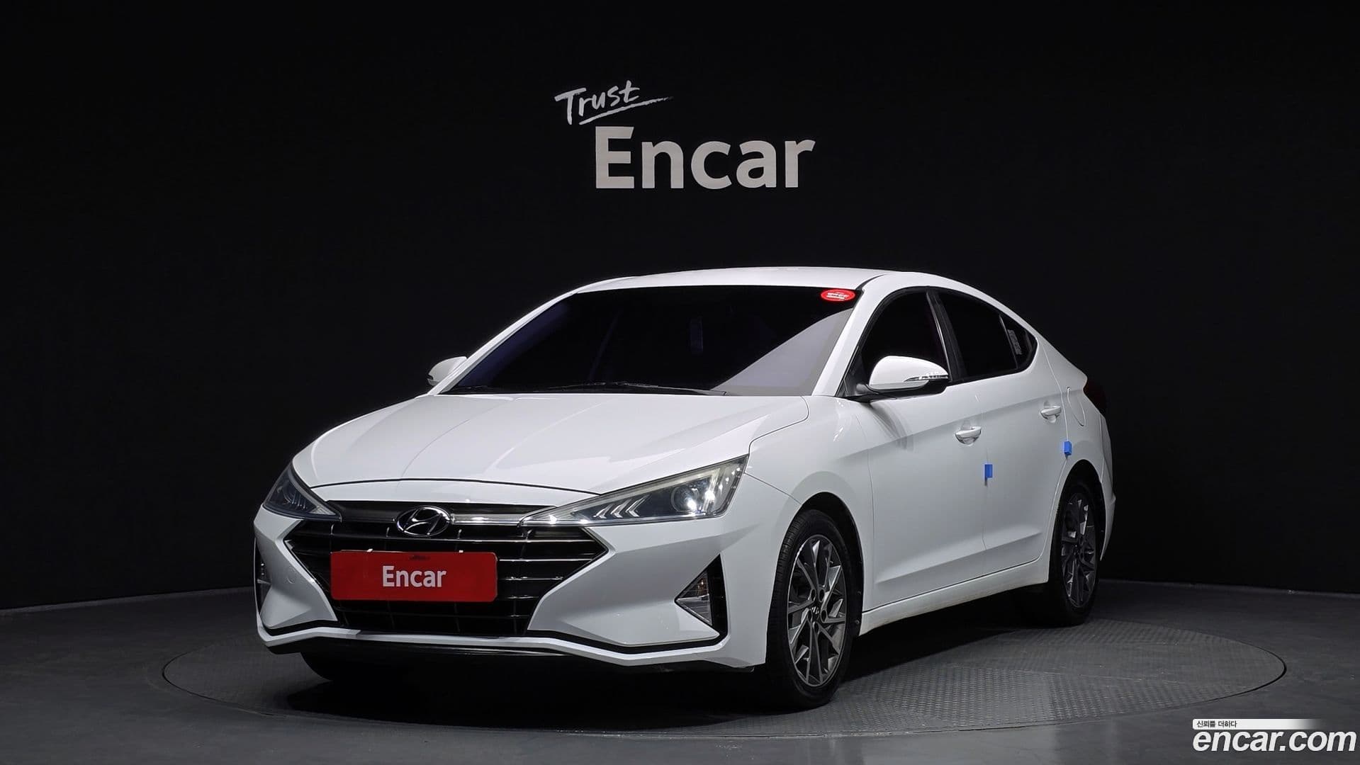 Main__Slider__Photo:AVANTE Hyundai 2019.3-0