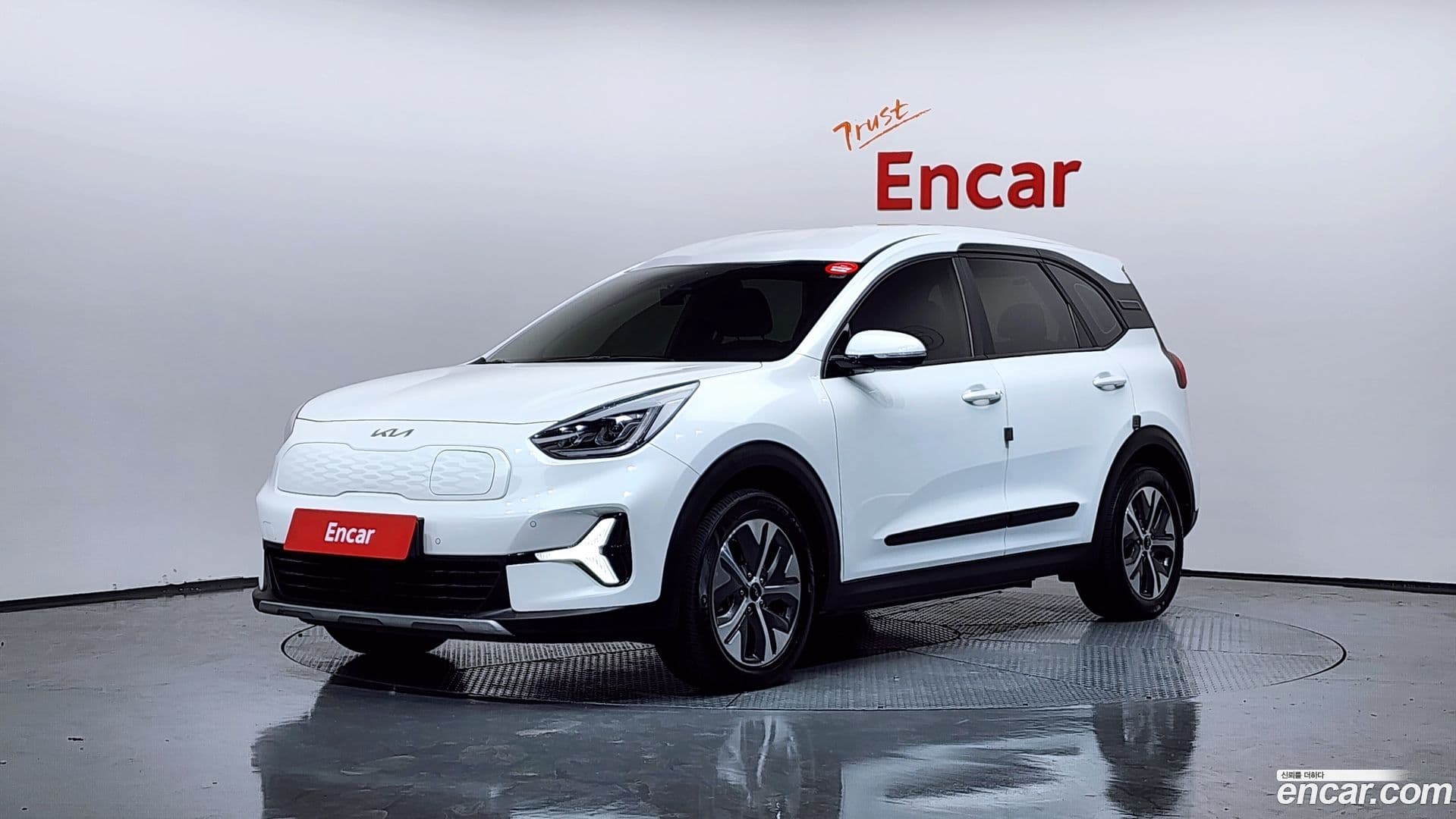 Main__Slider__Photo:Niro Kia 2022.5-0