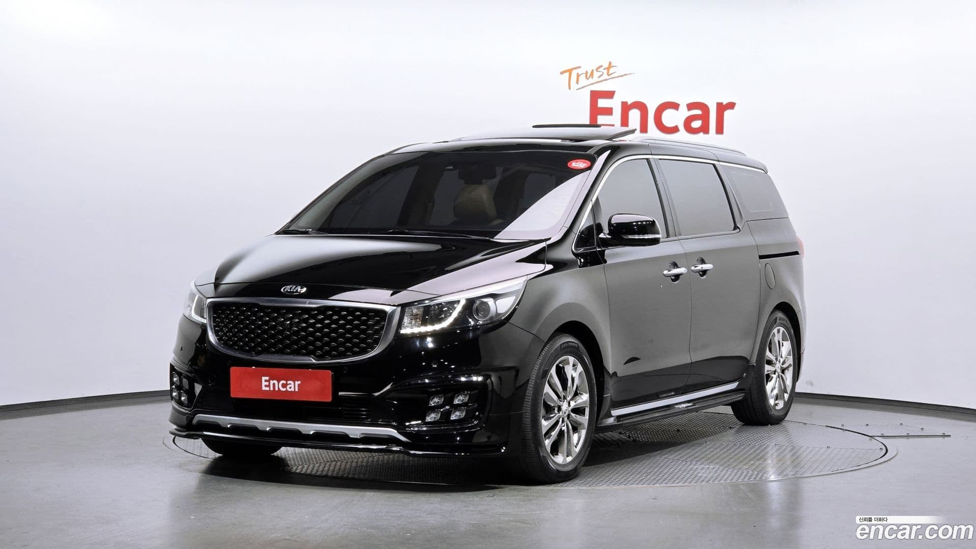 Main__Slider__Photo:Canival Kia 2018.1-0