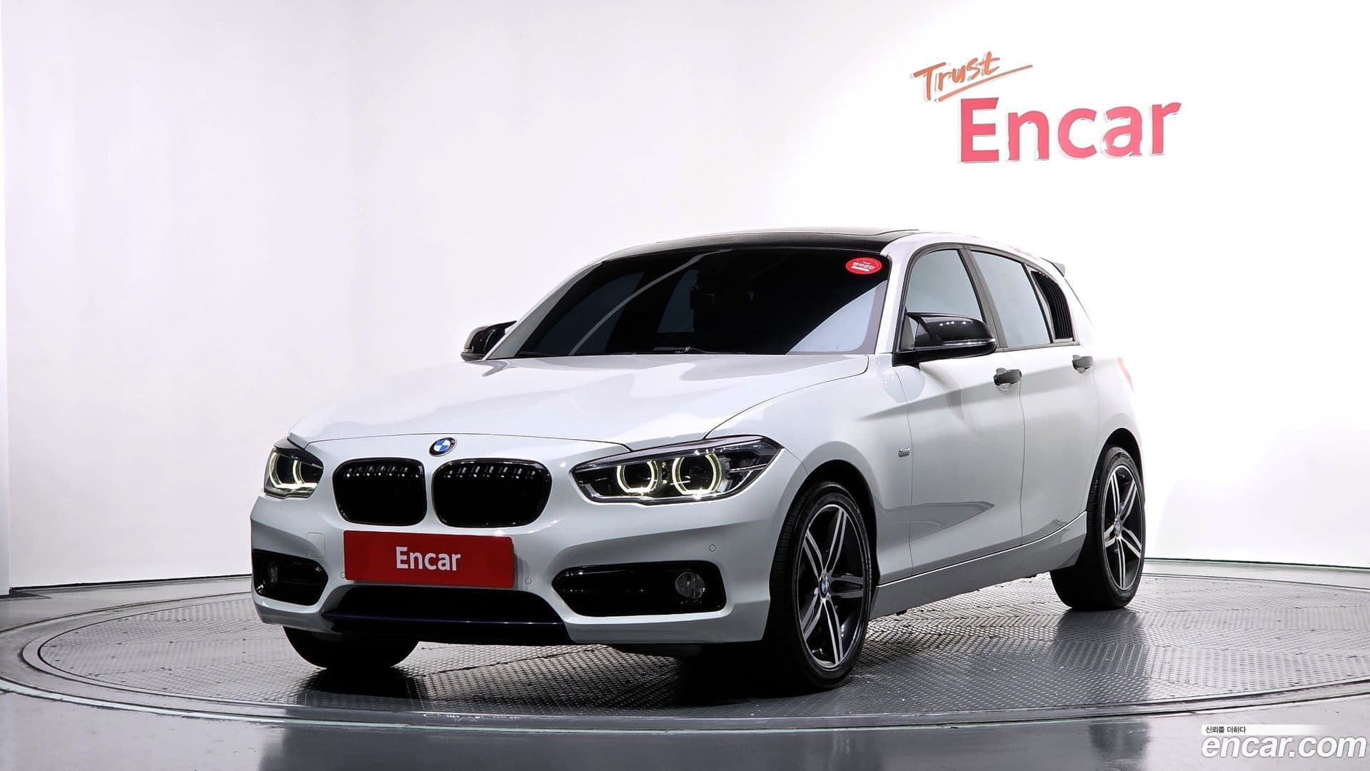 Main__Slider__Photo:1-Series BMW 2016.4-0