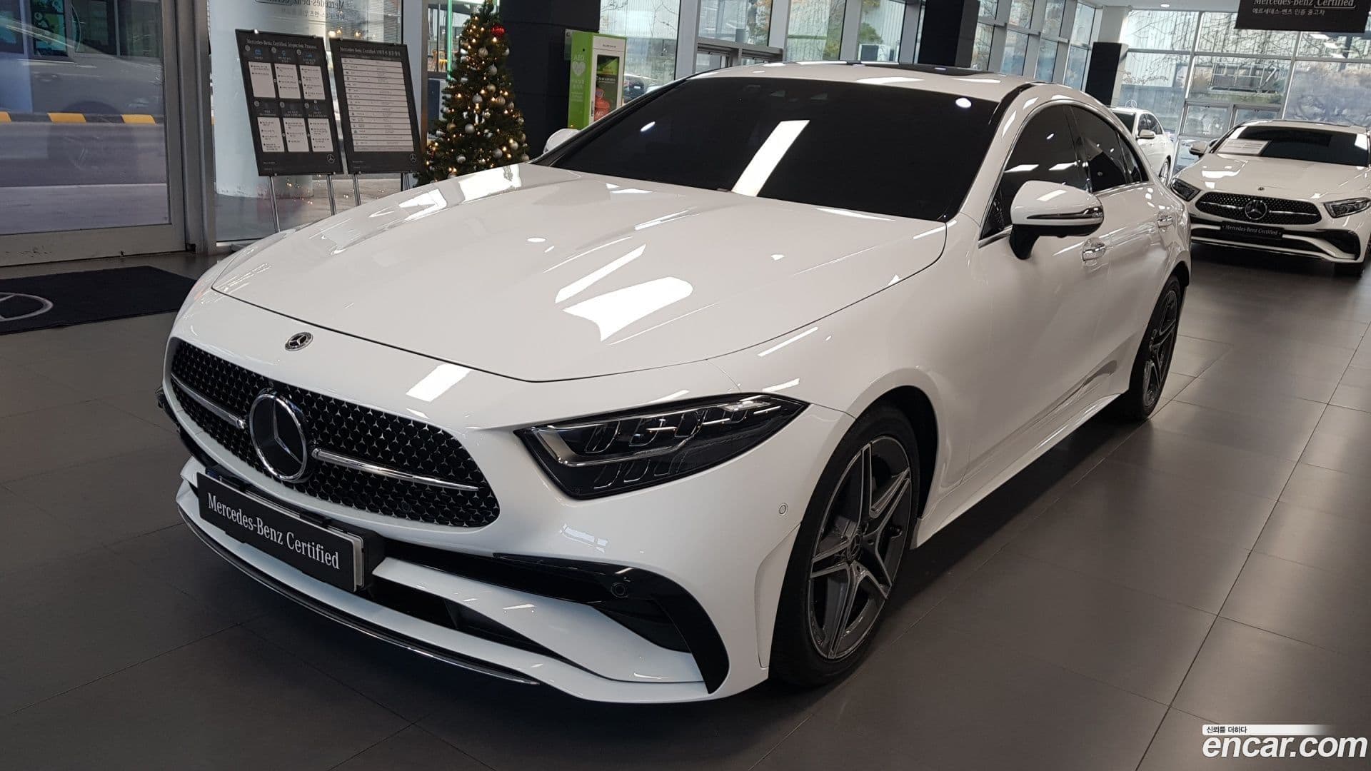 Main__Slider__Photo:CLS-Class Mercedes-Benz 2023.10-0