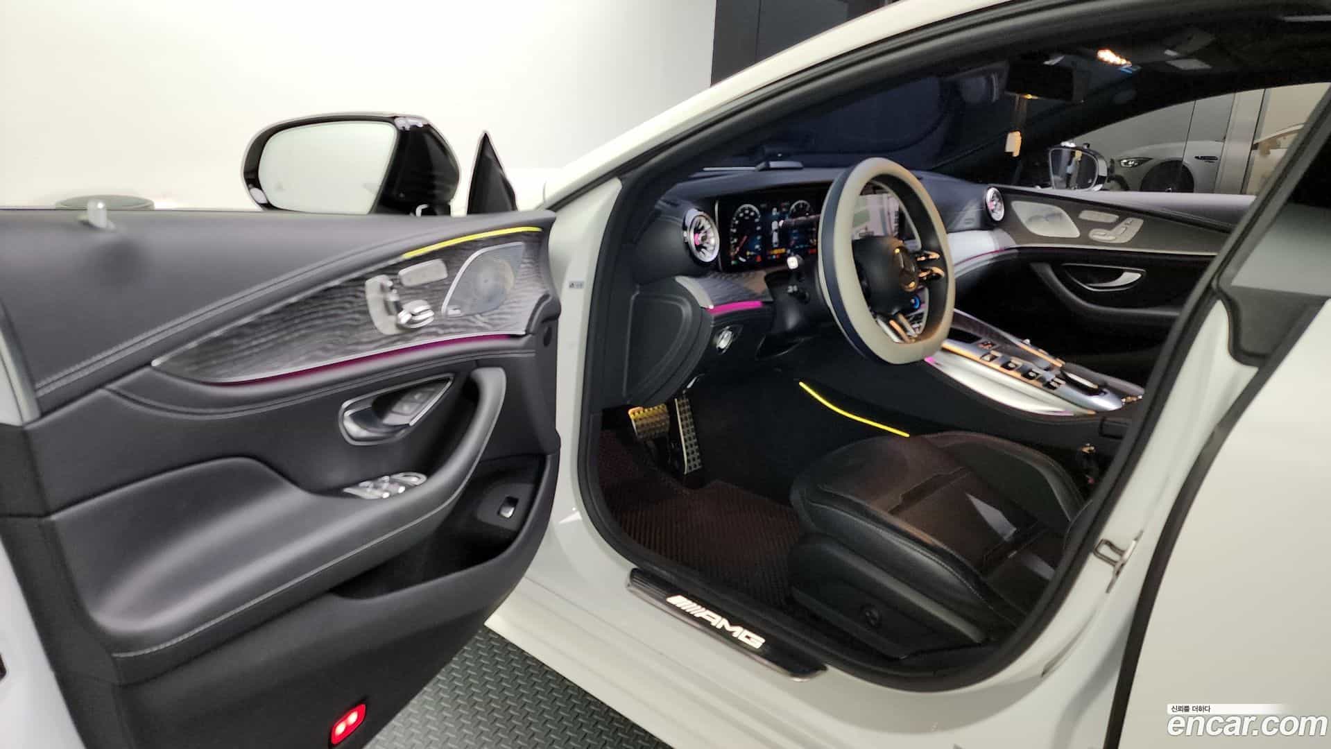 AMG GT Mercedes-Benz 2023.8-INNER-010