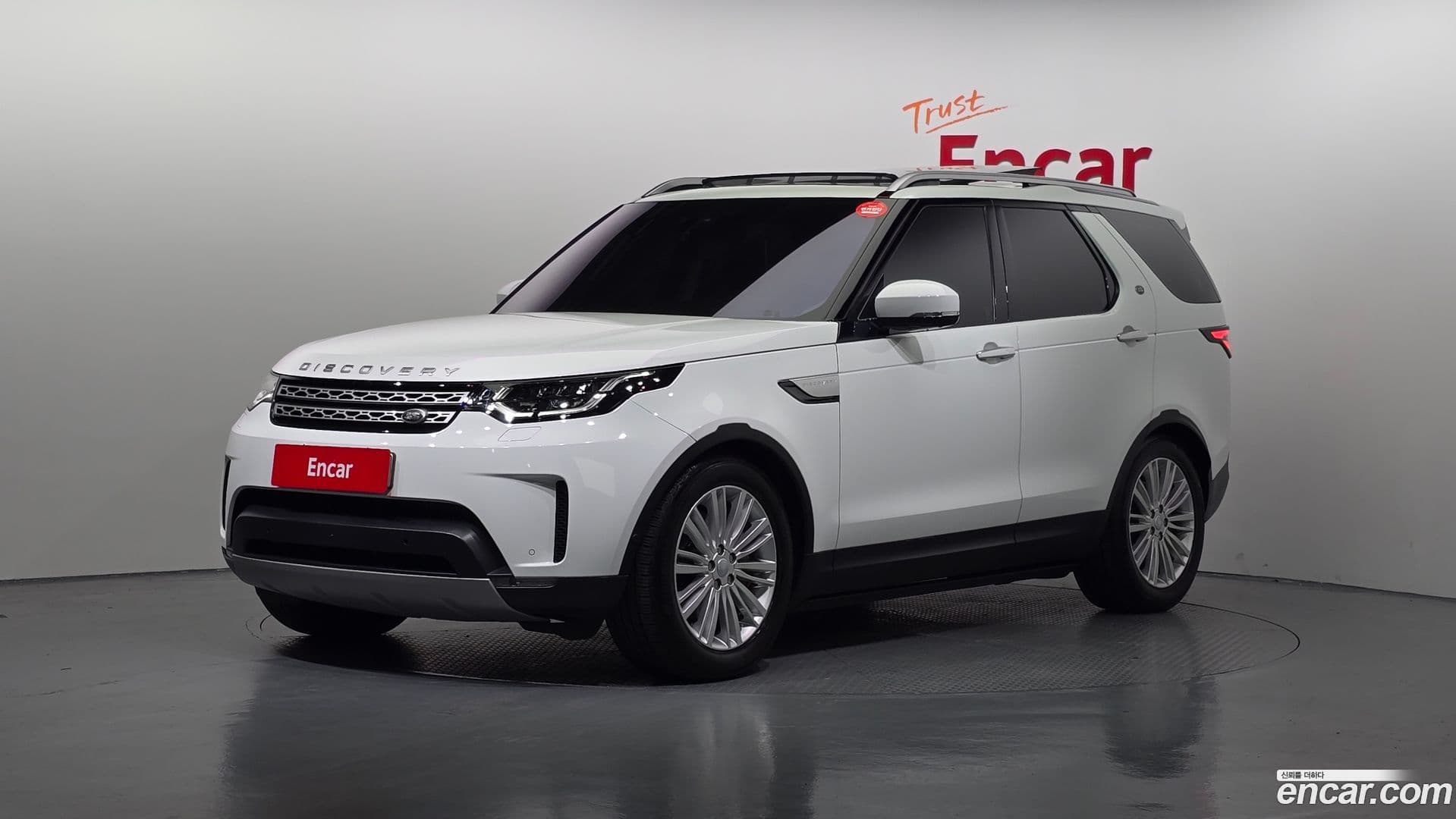 Main__Slider__Photo:Discovery Land Rover 2020.10-0