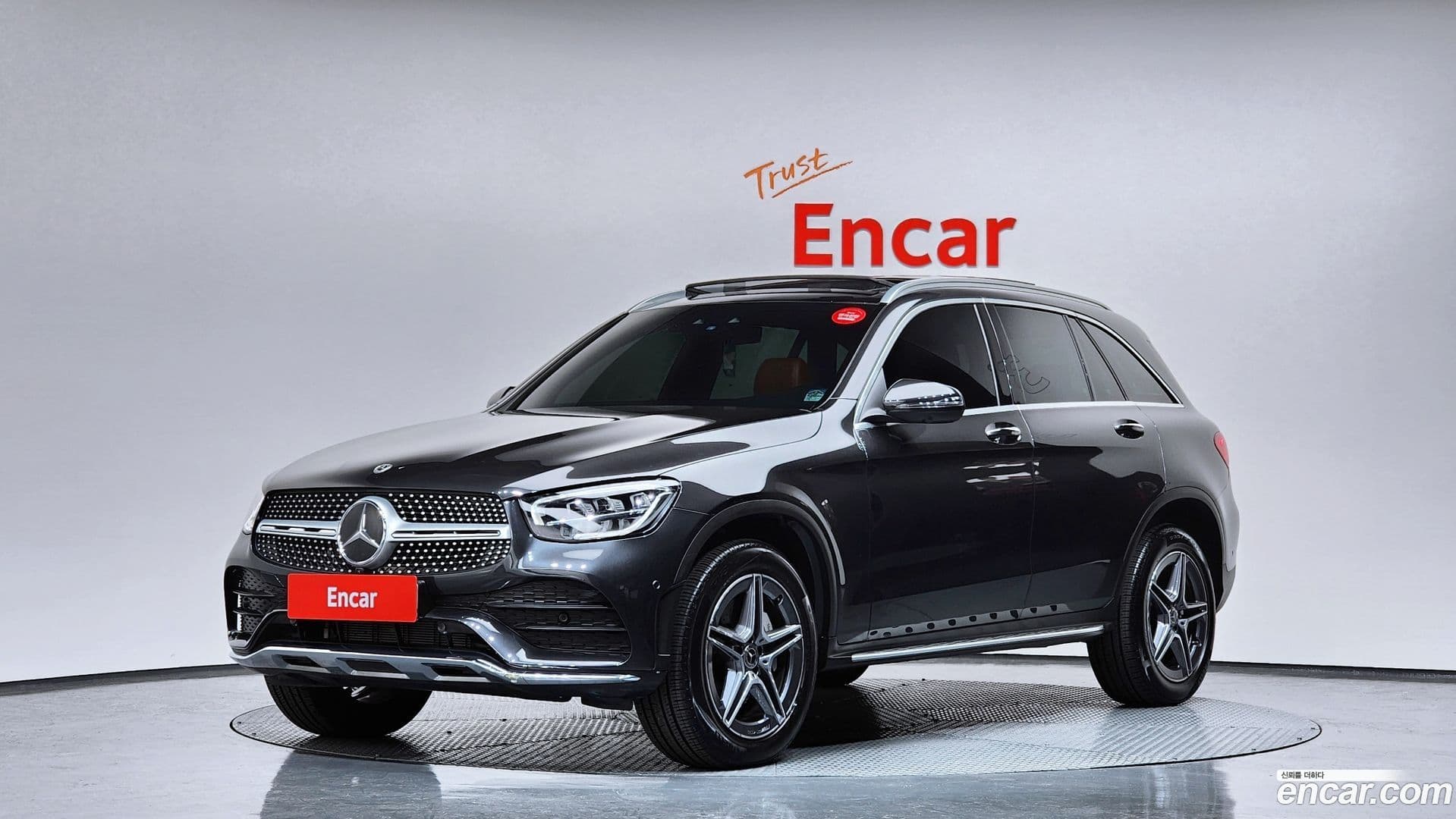Main__Slider__Photo:GLC-Class Mercedes-Benz 2022.9-0