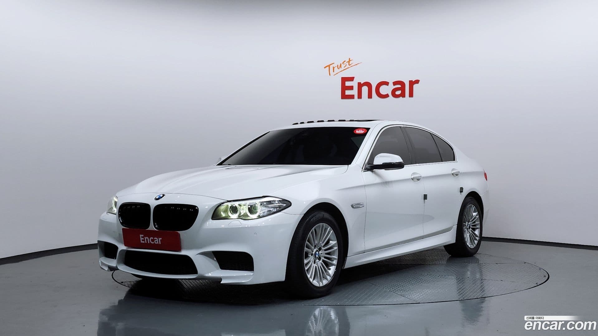 Main__Slider__Photo:5-Series BMW 2014.8-0