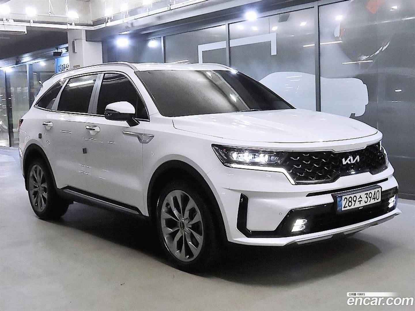 Main__Slider__Photo:Sorento Kia 2021.11-0