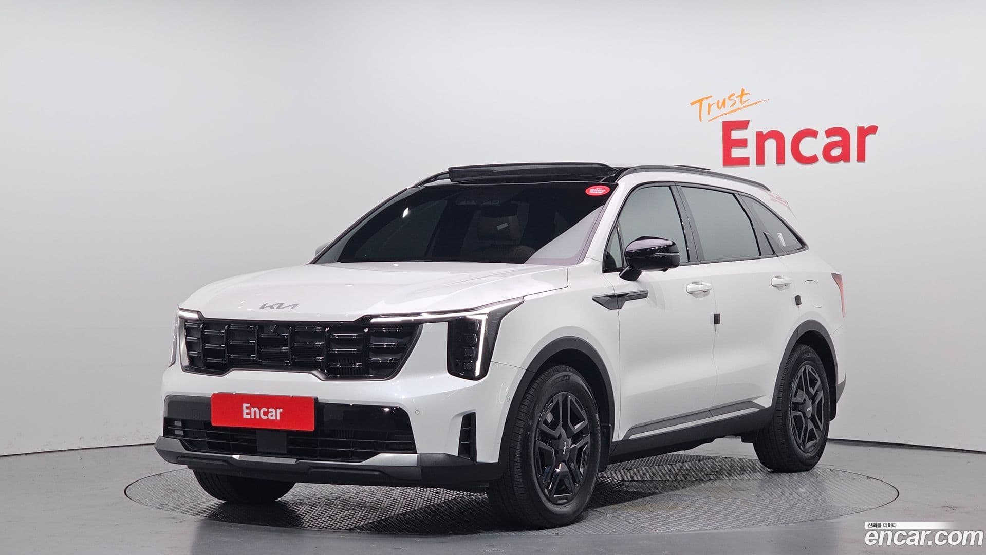 Main__Slider__Photo:Sorento Kia 2023.9-0