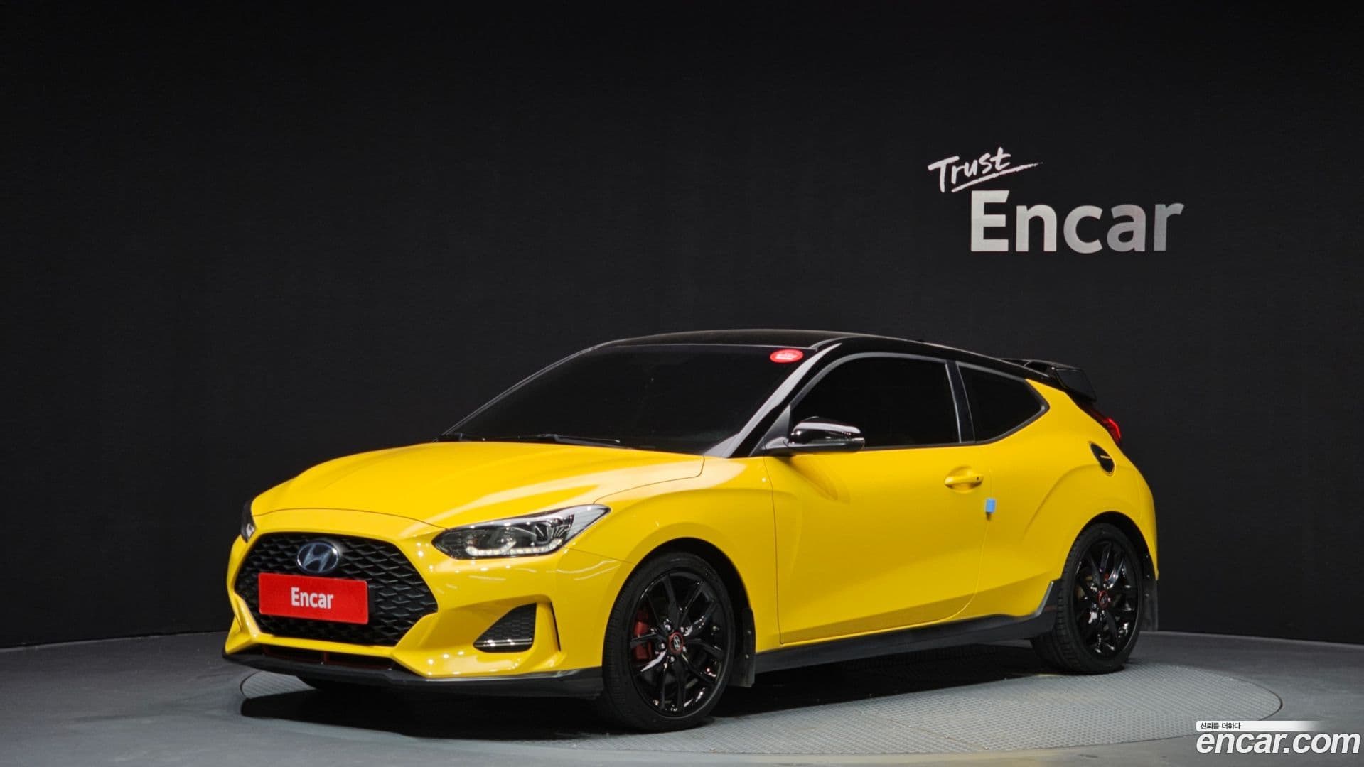 Main__Slider__Photo:Veloster Hyundai 2018.9-0