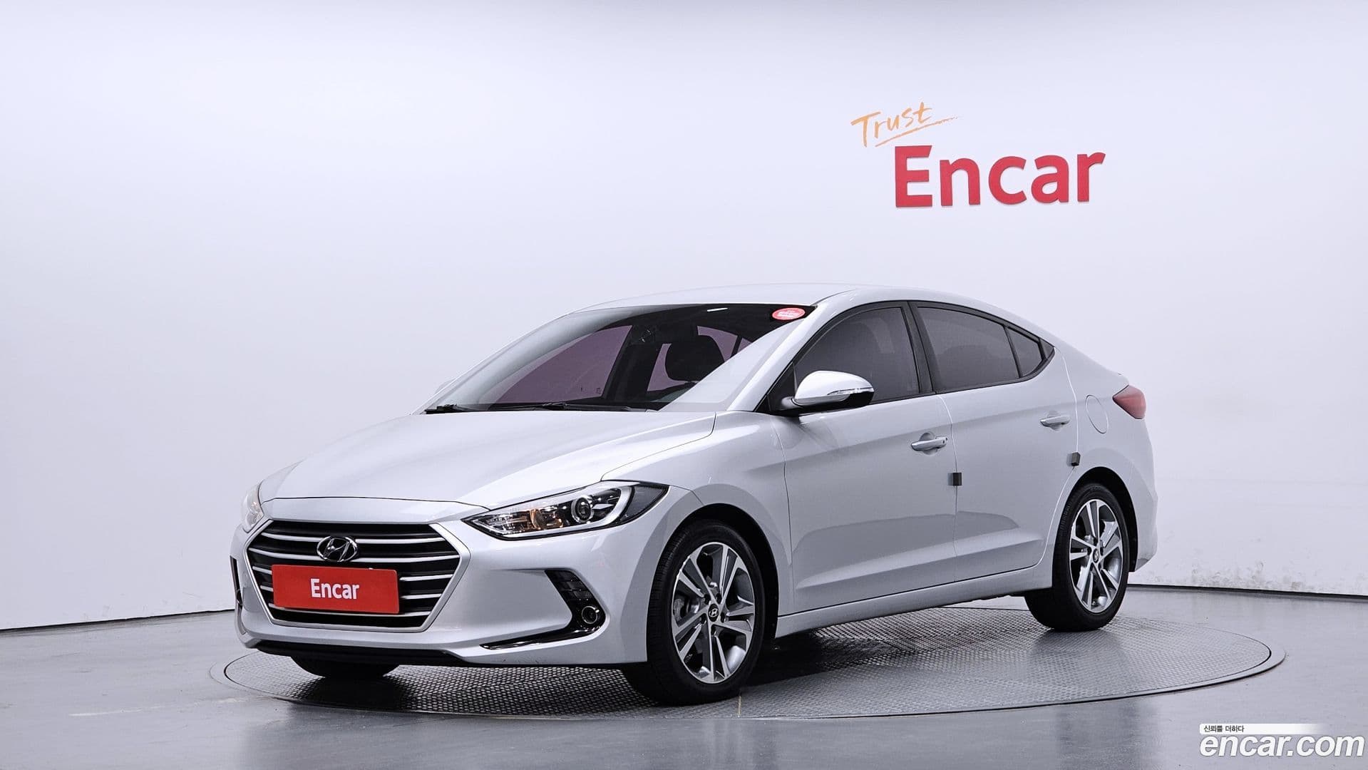 Main__Slider__Photo:AVANTE Hyundai 2018.2-0