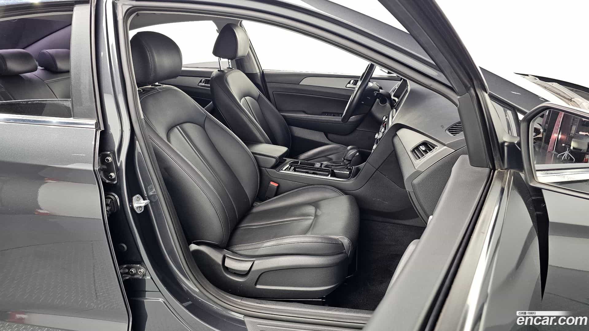 Sonata Hyundai 2018.9-INNER-010