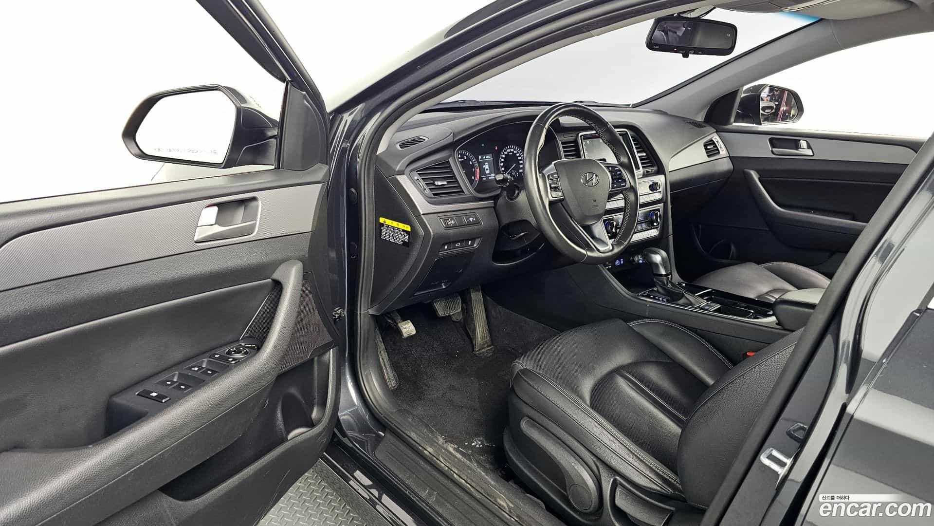 Sonata Hyundai 2018.9-OPTION-016